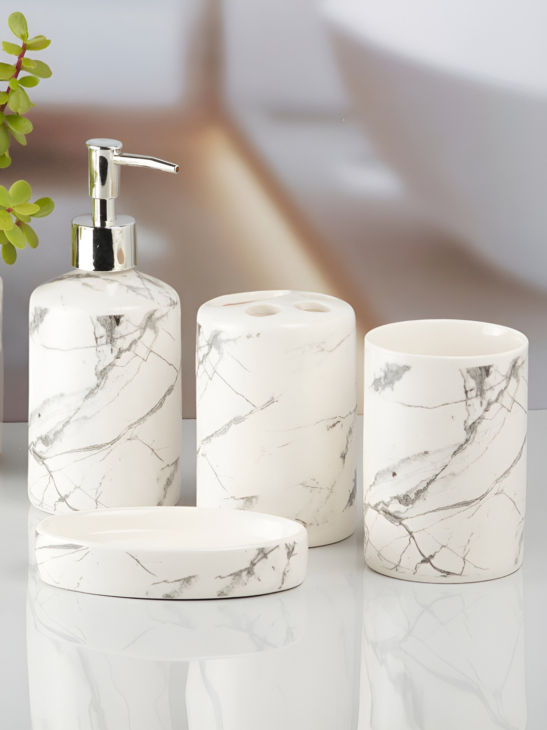 

Kookee White 4 piece Abstract Ceramic Bath Accessories Set