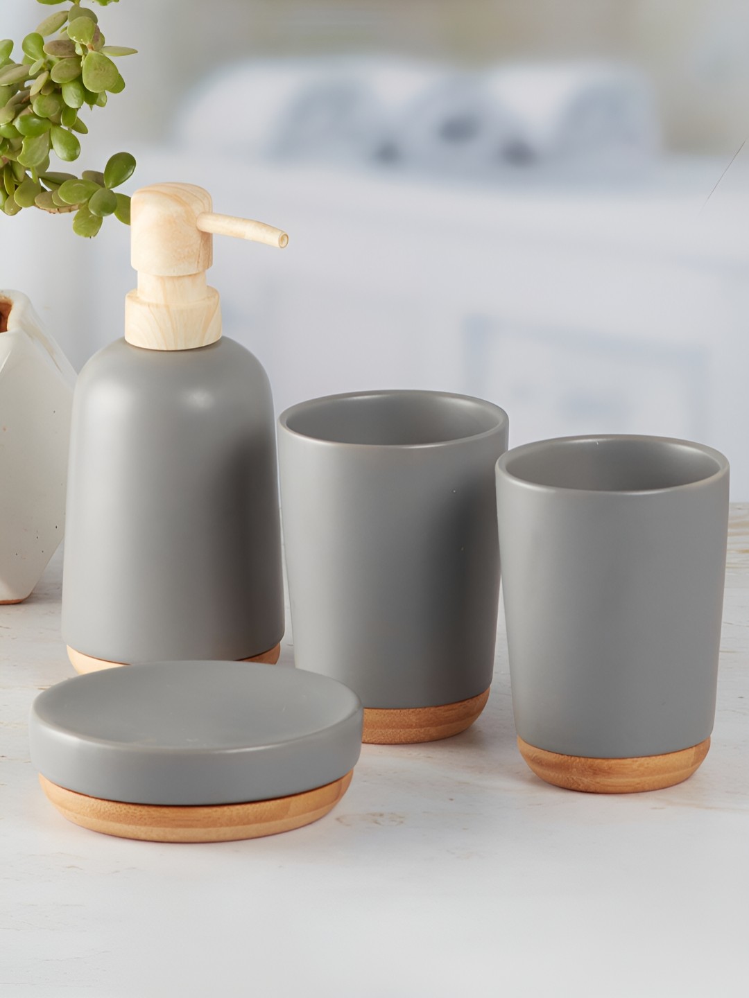 

Kookee Grey & Beige 4 pieces Ceramic Abstract Bath Accessories Set