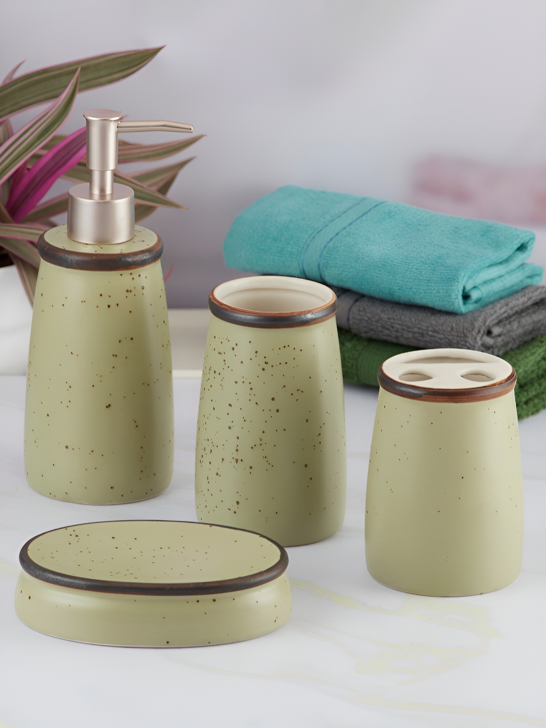 

Kookee Green & Silver Toned 4 Pieces Ceramic Abstract Bath Accessories Set