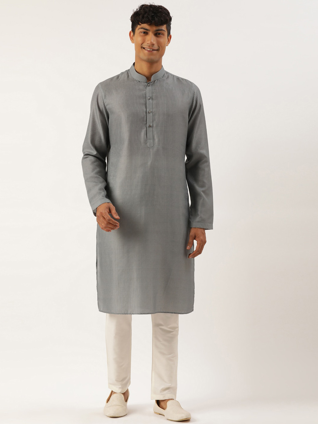 

TheEthnic.Co Striped Mandarin Collar Regular Kurta With Pyjamas, Grey