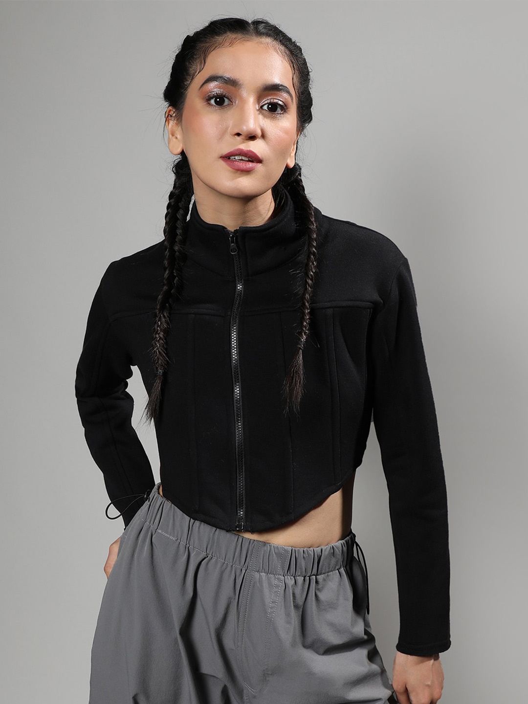 

Campus Sutra Mock Collar Cotton Front Open Cropped Sweatshirt, Black