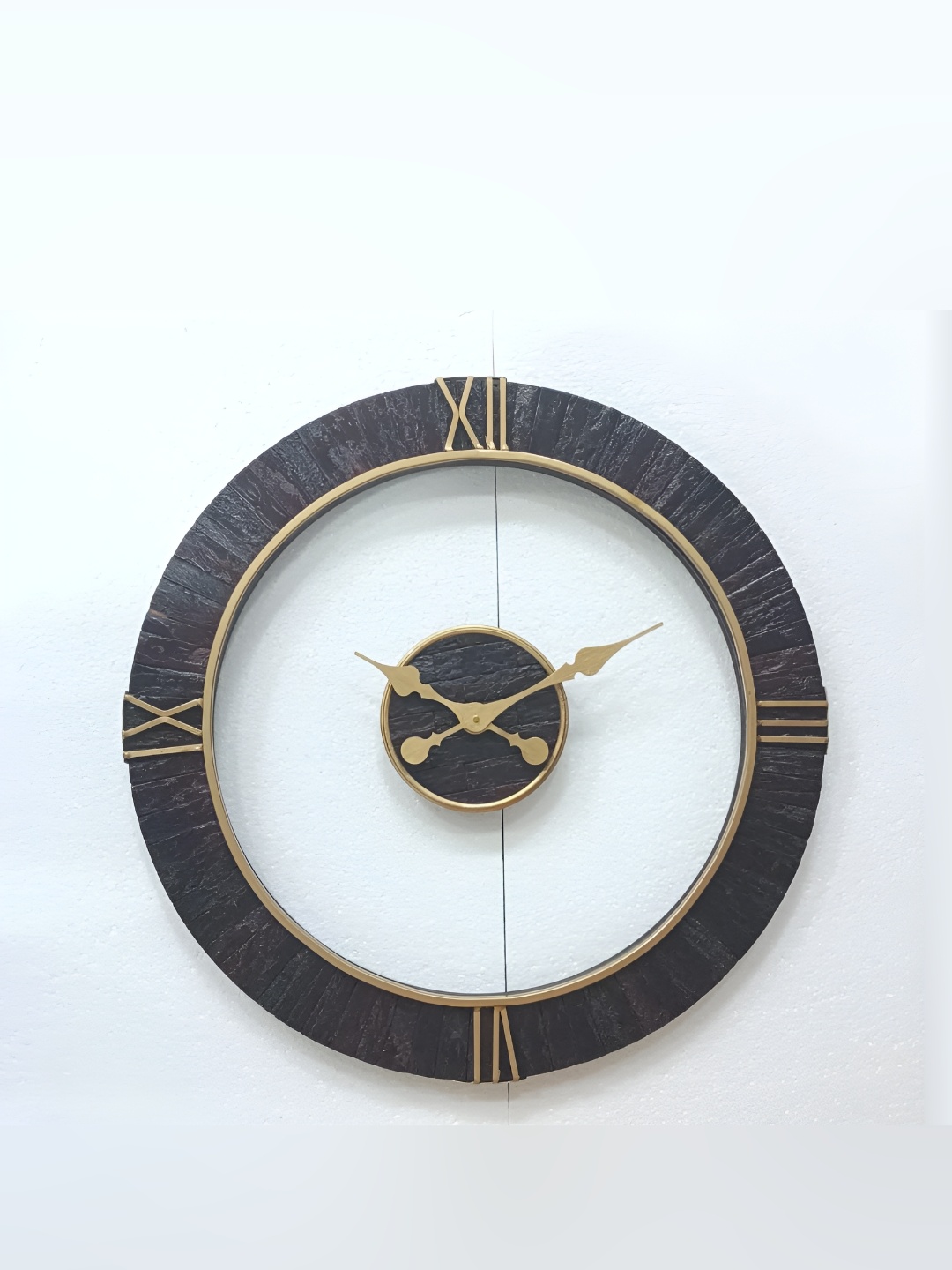 

Heritage India Brown Contemporary Round Wall Clock