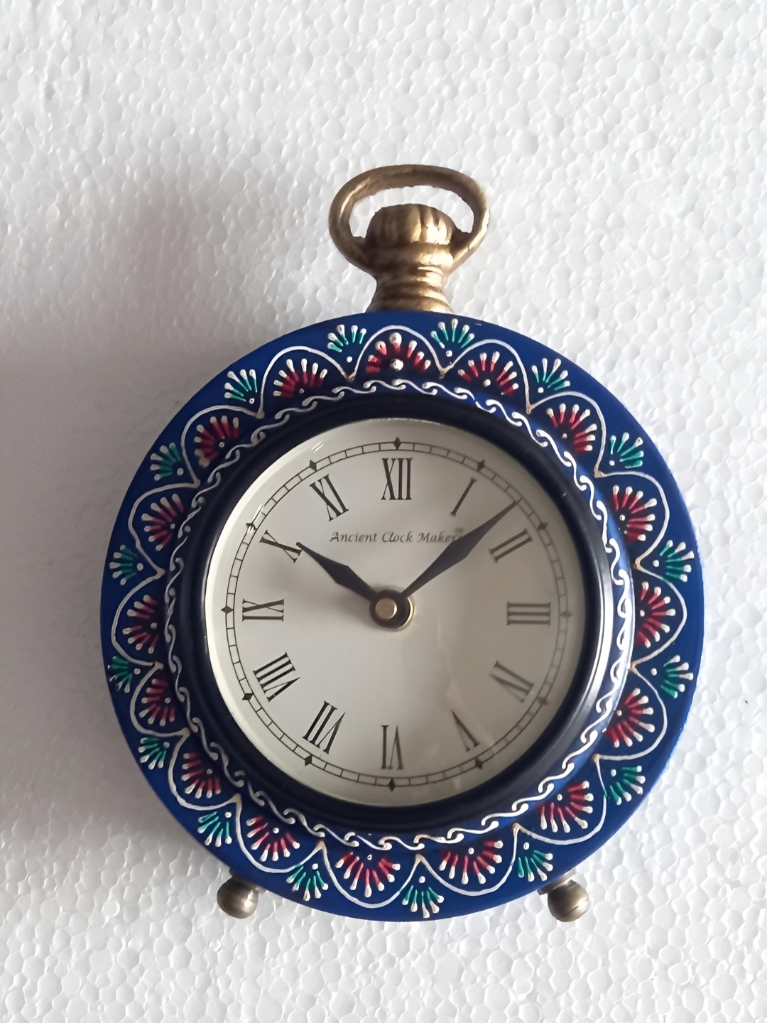 

Heritage India Blue & White Wooden Textured Traditional Round Analogue Table Clock