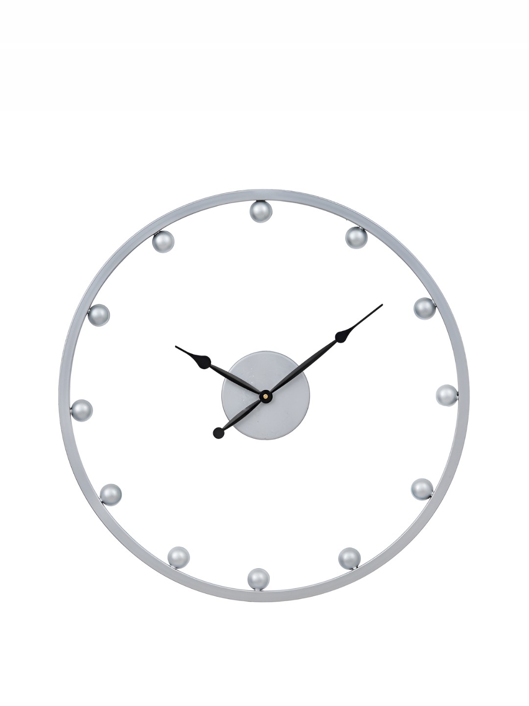 

Heritage India Silver Toned & Black Round Contemporary Wall Clock