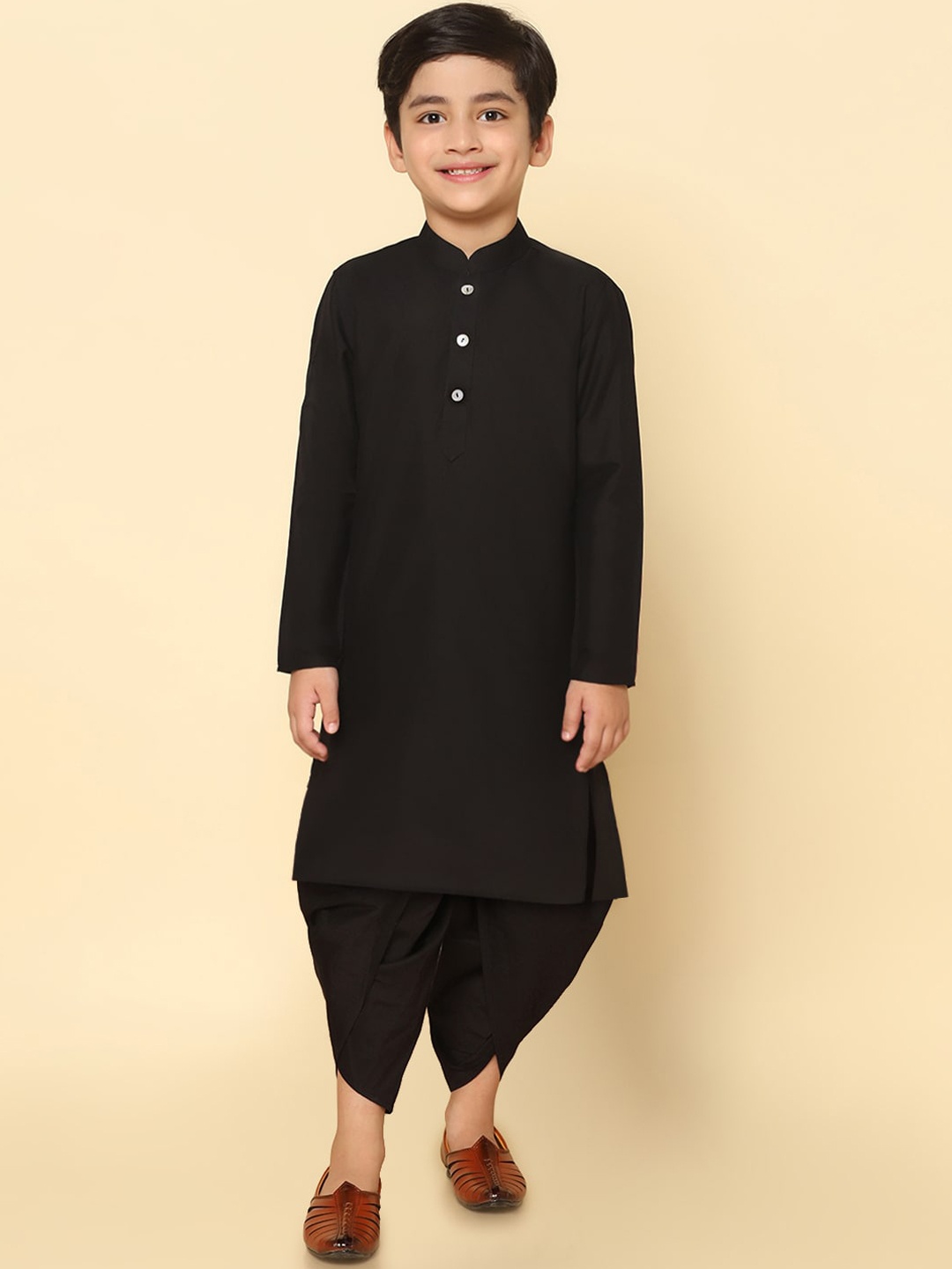 

KISAH Boys Mandarin Collar Straight Kurta with Pyjamas, Black