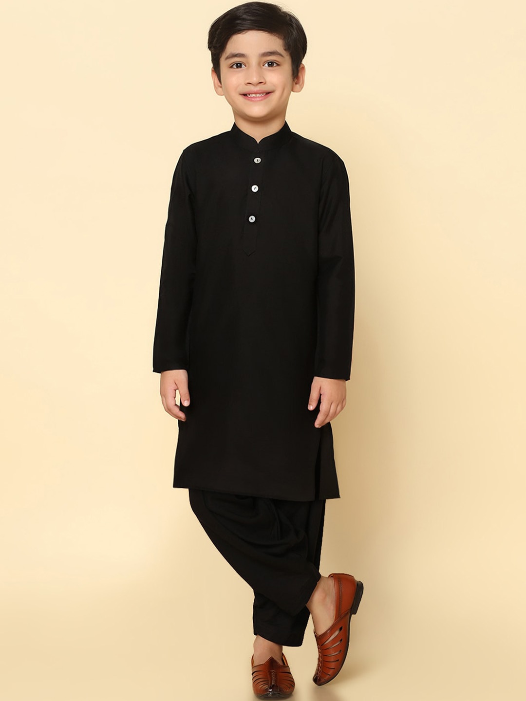

KISAH Boys Regular Fit Solid Kurta Patiyala Set, Black