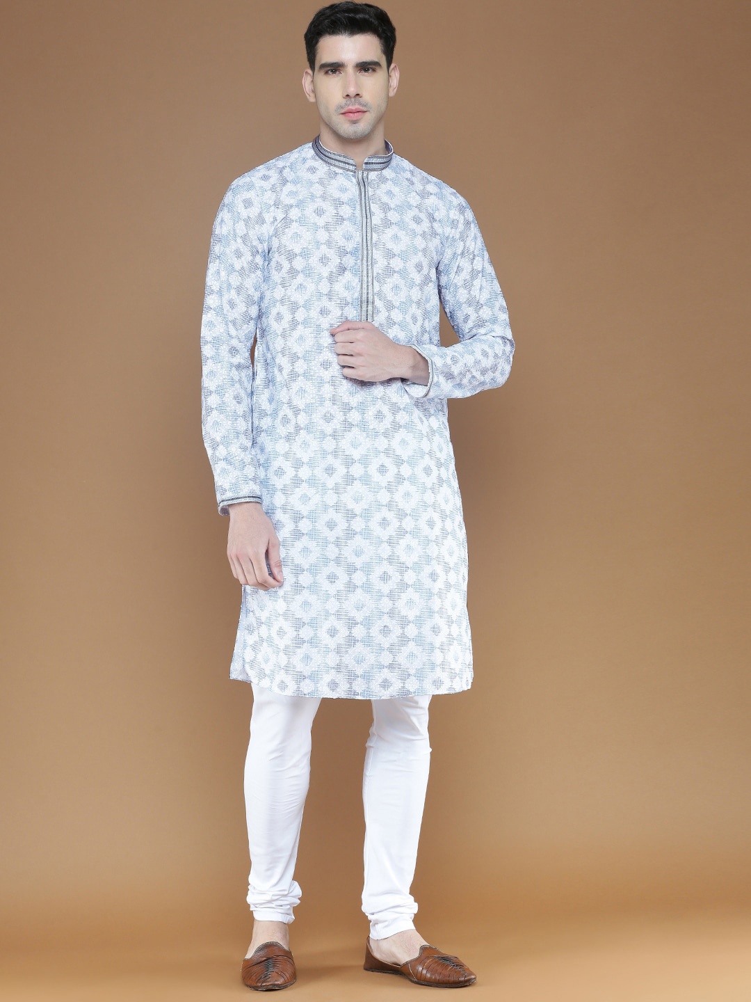 

Sanwara Floral Embroidered Mandarin Collar Chikankari Kurta With Pyjama, White