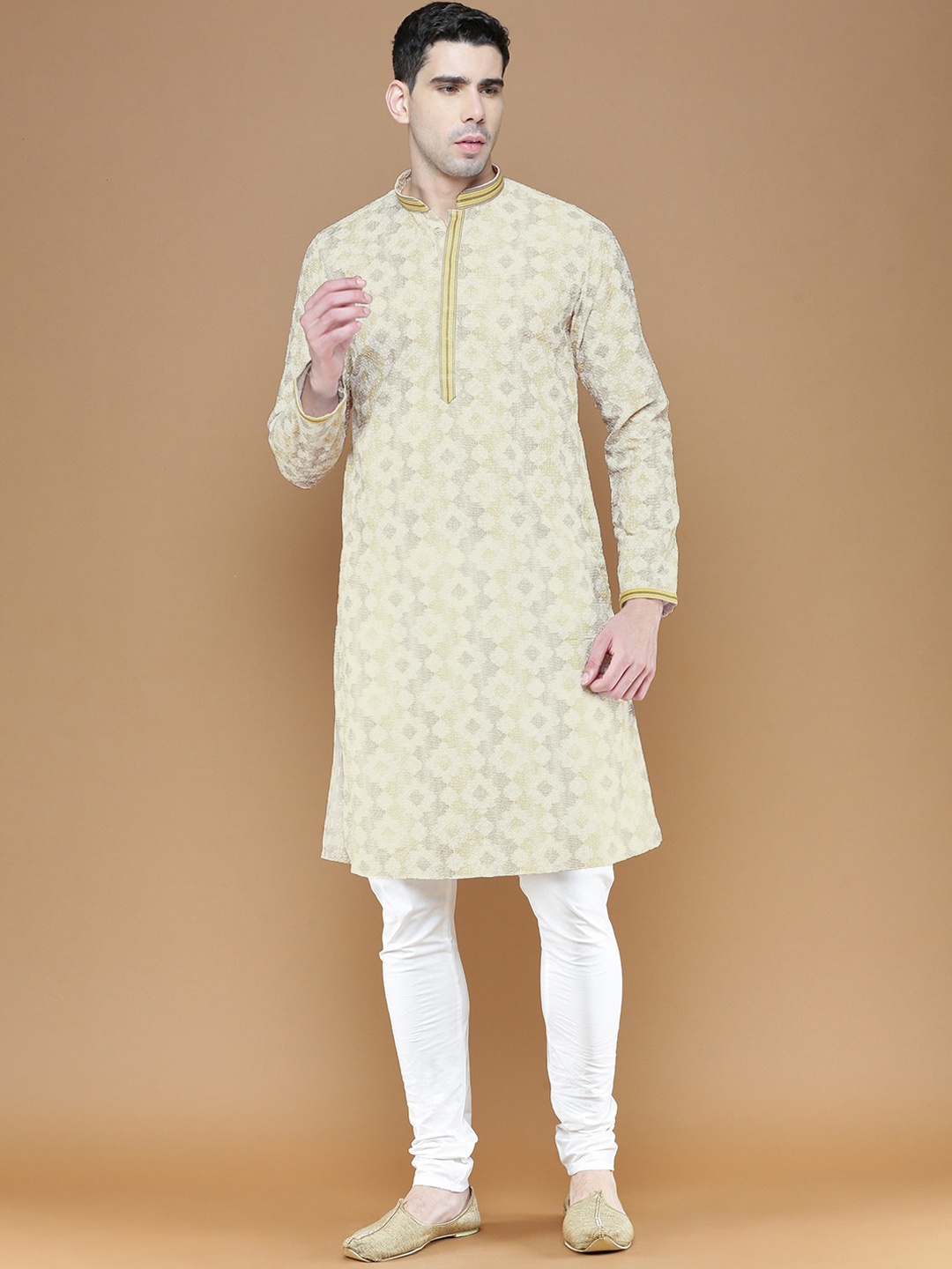 

Sanwara Floral Embroidered Chikankari Kurta With Trousers, Yellow