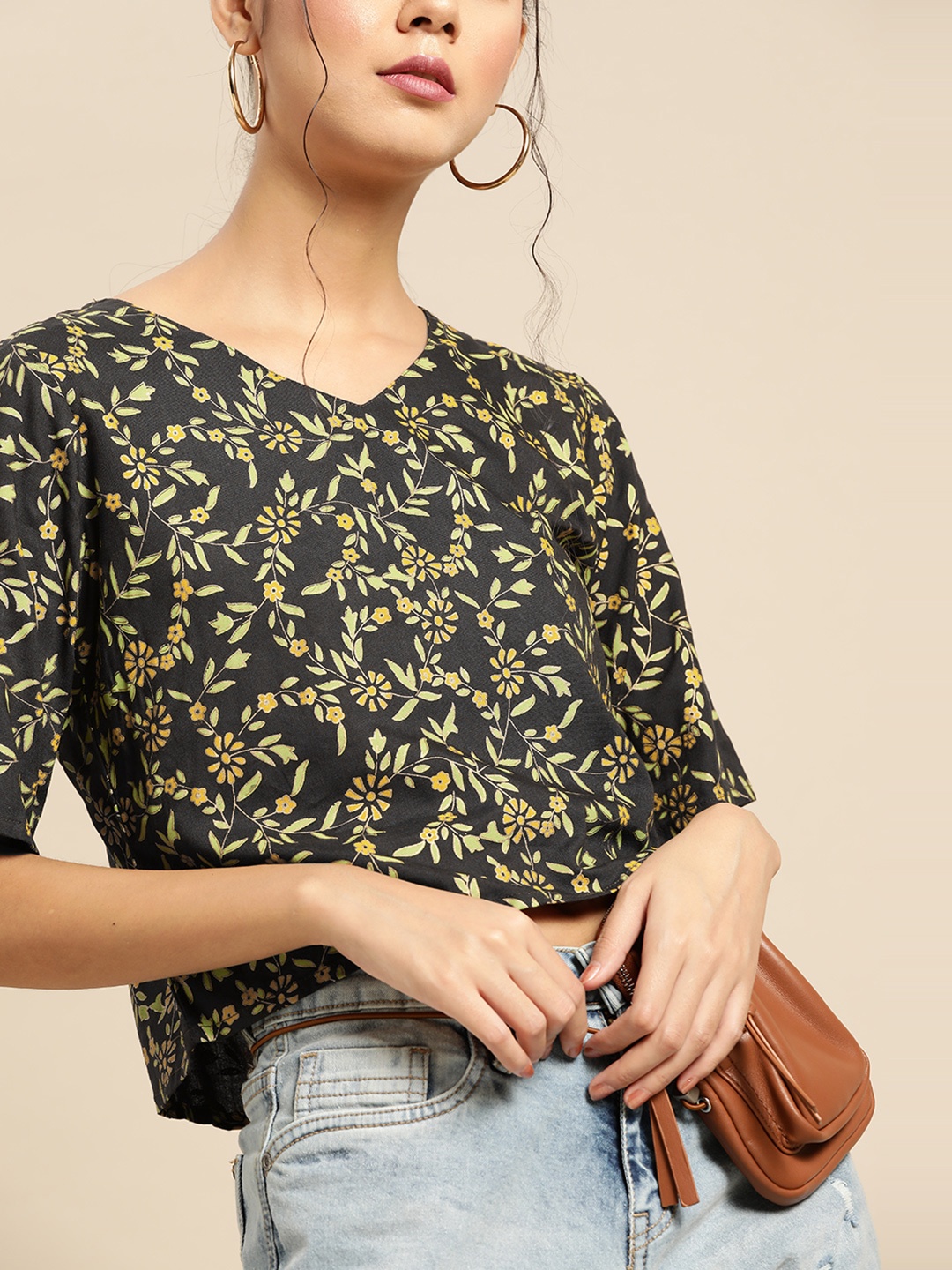 

KALINI Floral Printed V-Neck Crop Top, Black