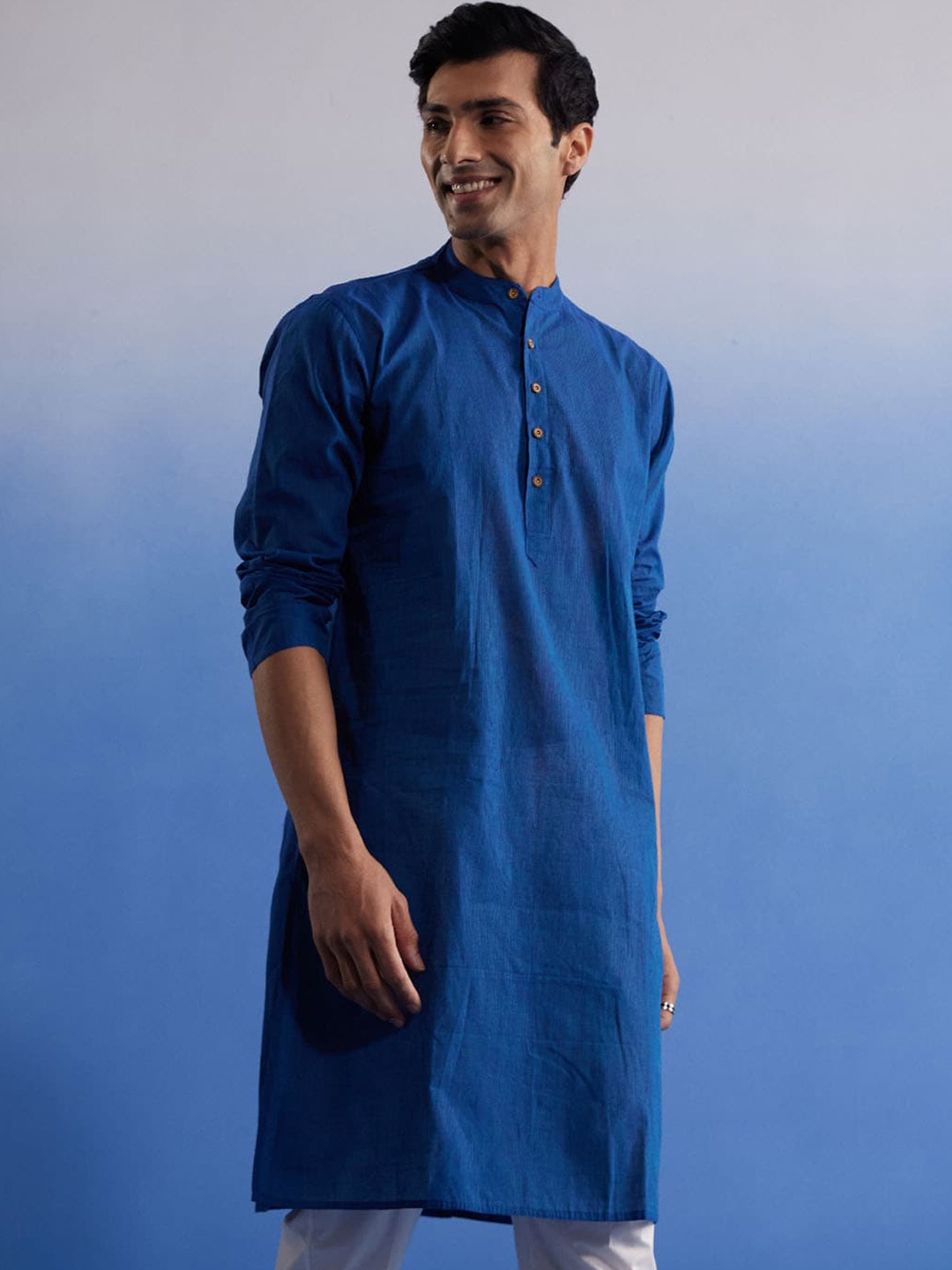 

SHVAAS by VASTRAMAY Straight Band Collar Cotton Kurta, Blue