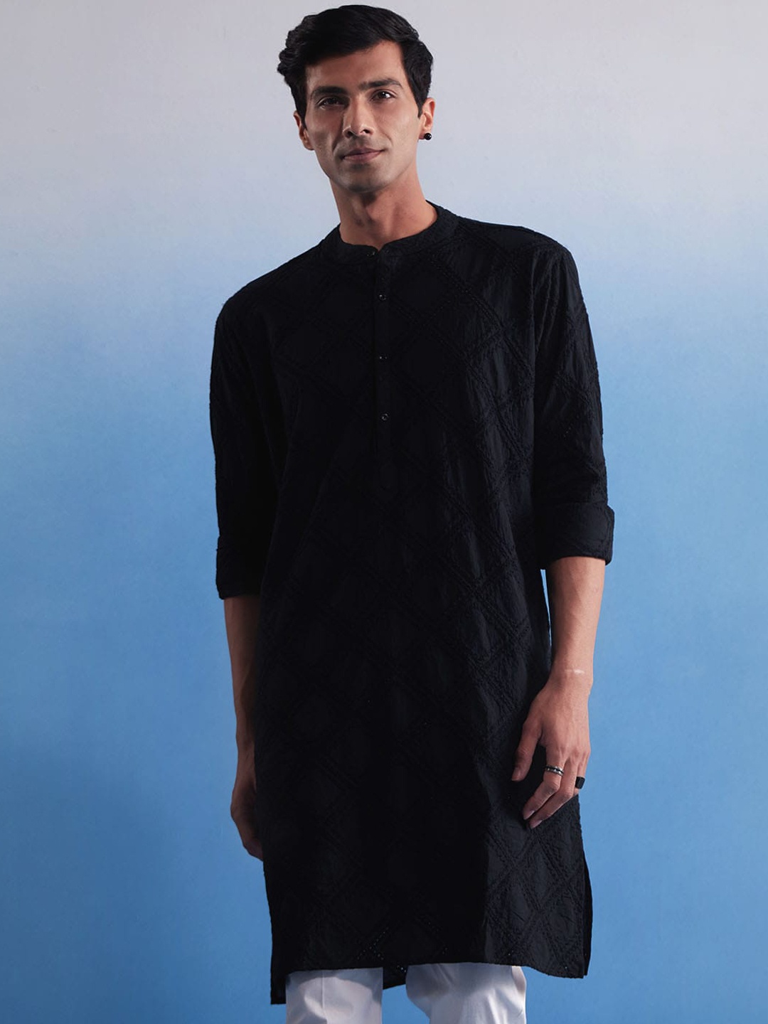 

VASTRAMAY Men Schiffli Embroidered Cotton Kurta, Black