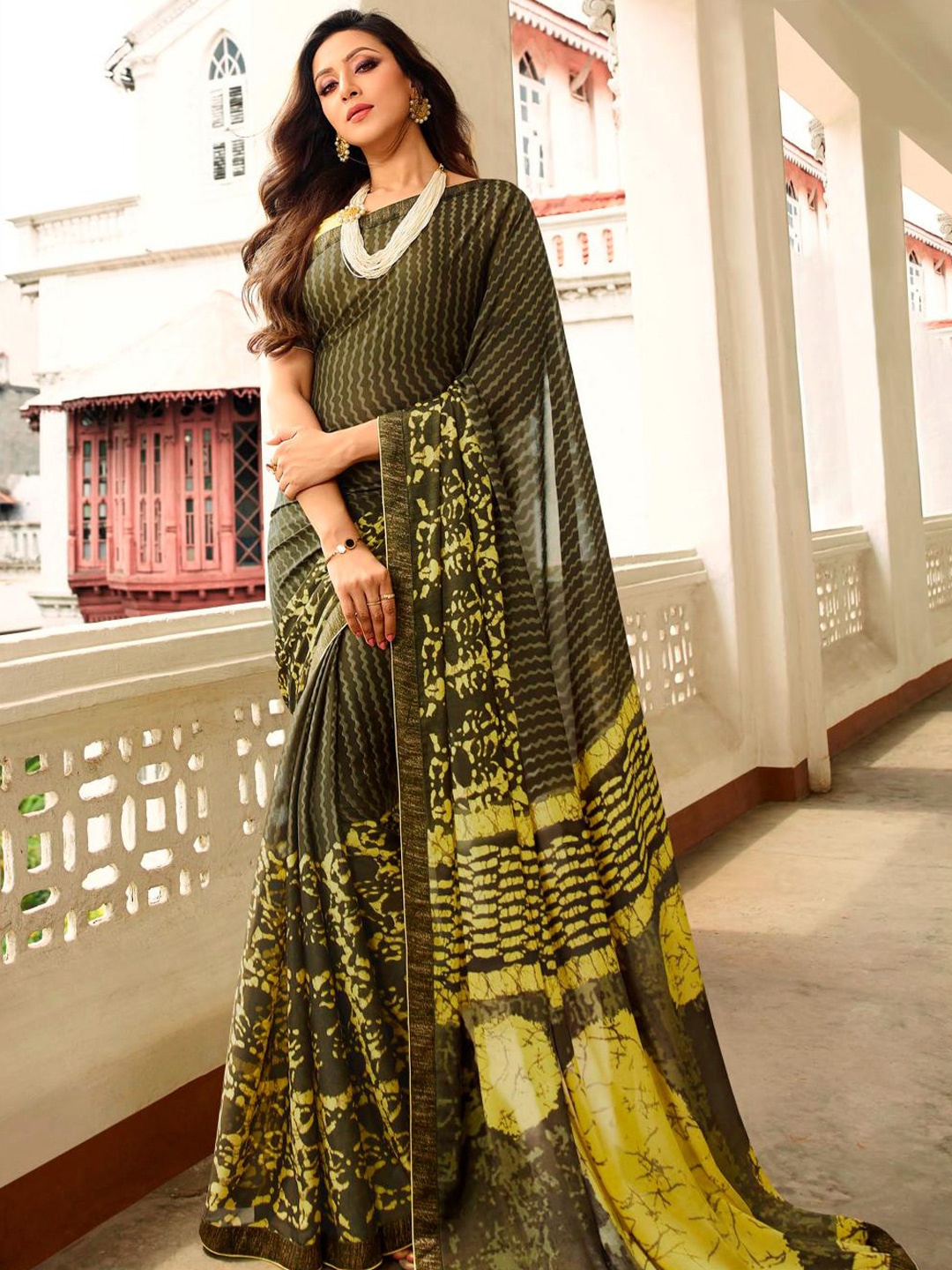 

Civamee Abstract Printed Saree, Sea green