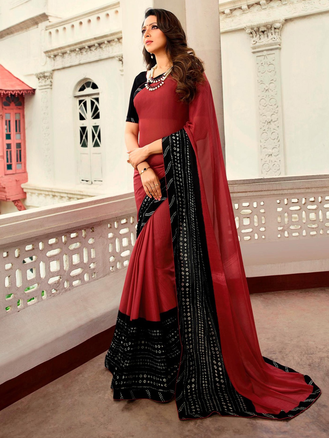 

Civamee Geometric Printed Saree, Red