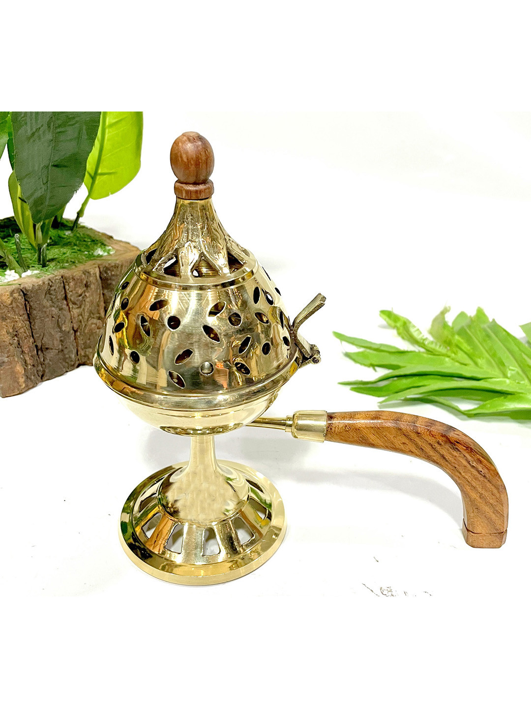 

DSH Crafting Your Curiosity Gold Toned Brown Brass Doop Dani With Handle