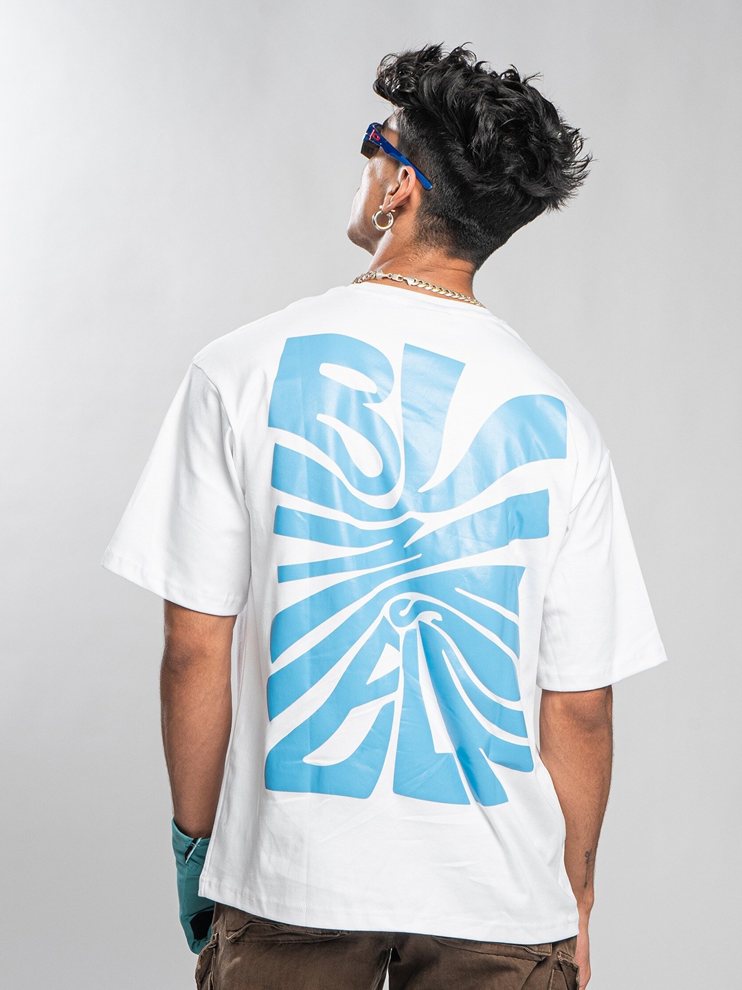 Main Character India Typography Printed Drop-Shoulder Sleeves Cotton Oversized T-shirt, White