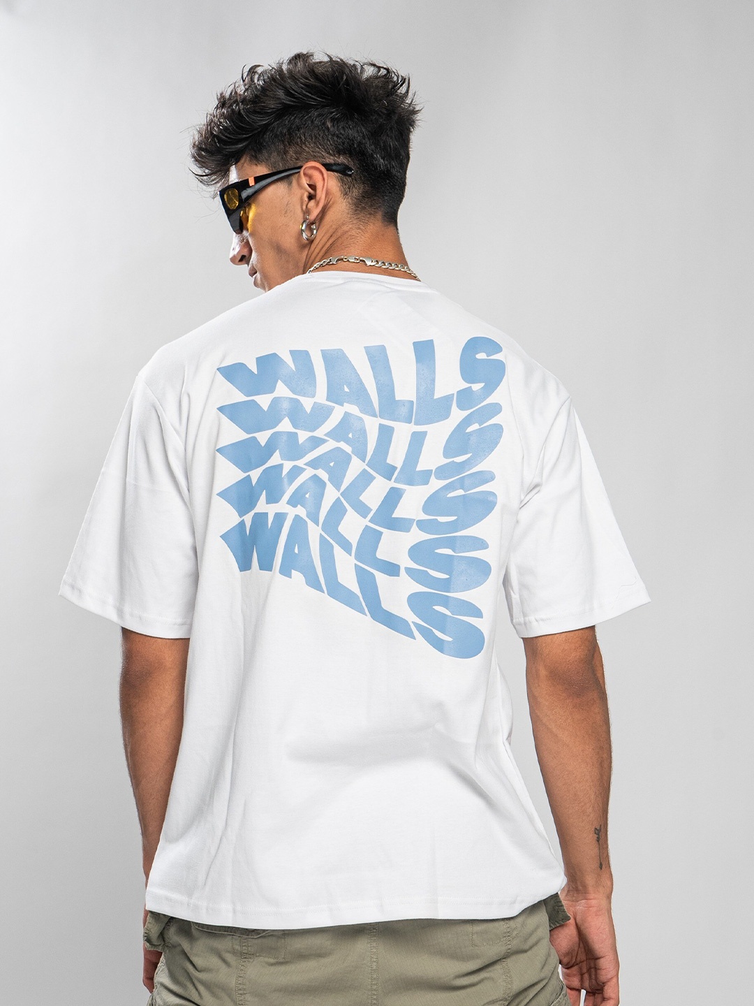 

Main Character India Typography Printed Drop-Shoulder Sleeves Oversized Cotton T-shirt, White