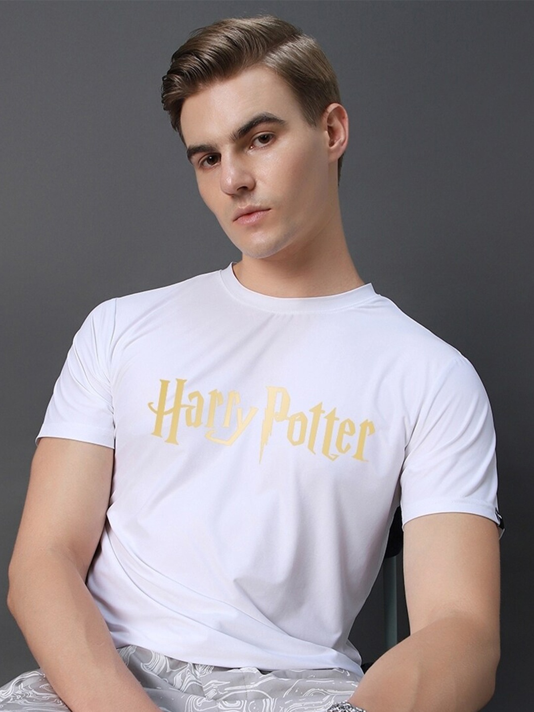 

Bewakoof Official Harry Potter Merchandise Graphic Printed Cotton T-shirt, White