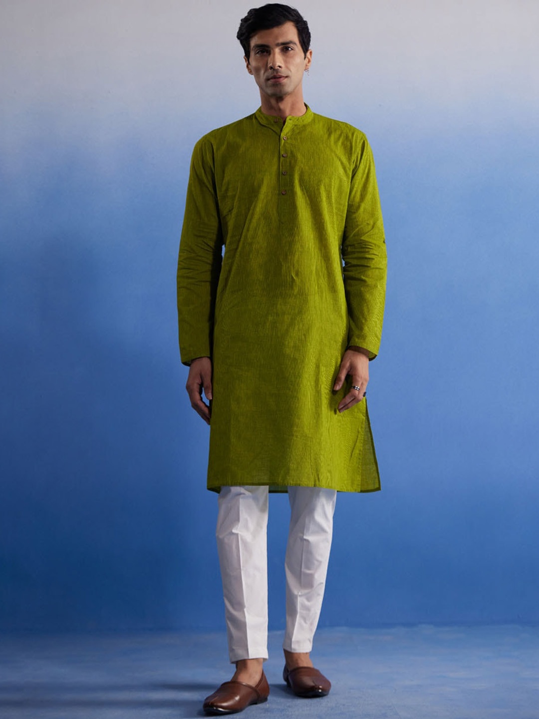 

VASTRAMAY Band Collar Long Sleeves Pure Cotton Kurta with Trousers, Green