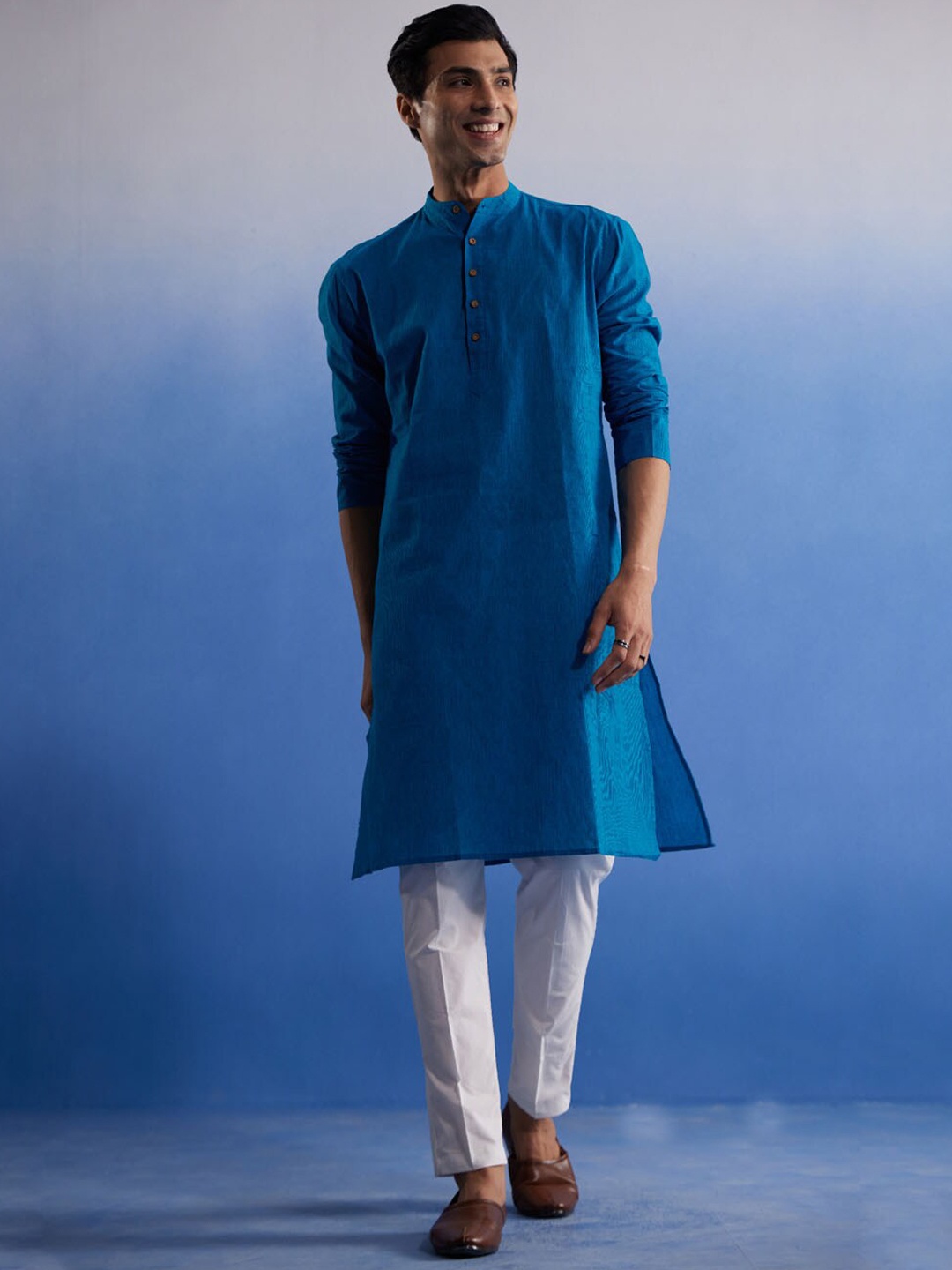 

VASTRAMAY Band Collar Long Sleeves Pure Cotton Kurta with Trousers, Blue