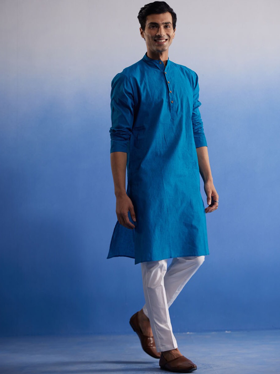 

VASTRAMAY Band Collar Pure Cotton Regular Kurta with Trousers, Blue