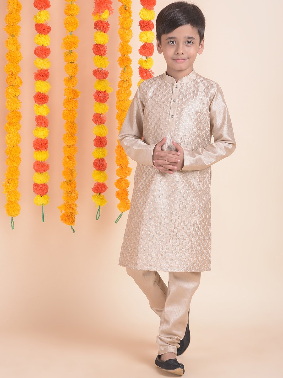 

House of Pataudi Boys Mauve Ethnic Motif Embroidered Straight Kurta & Churidar