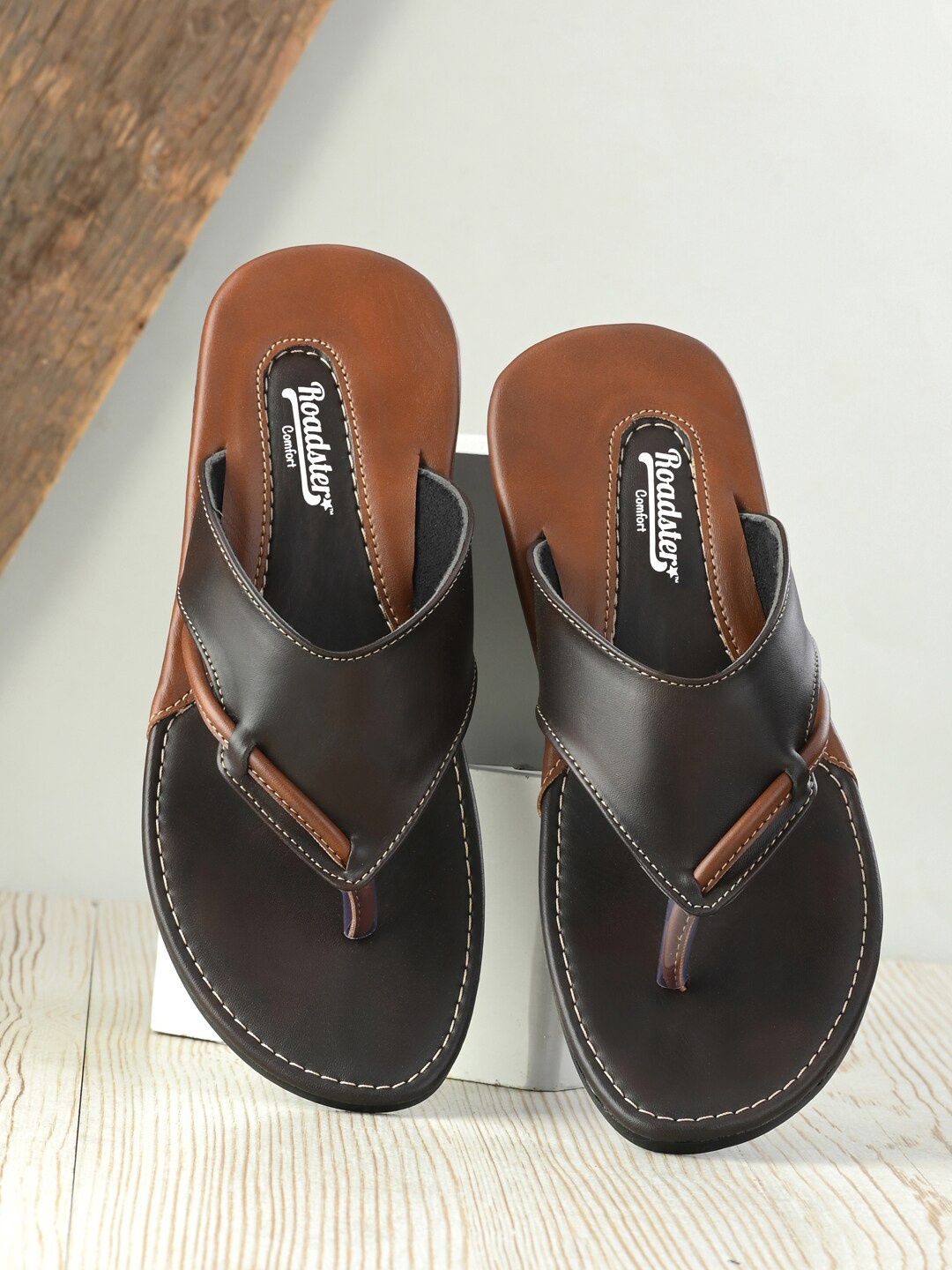 

The Roadster Lifestyle Co. Men Brown Textured Comfort Sandals