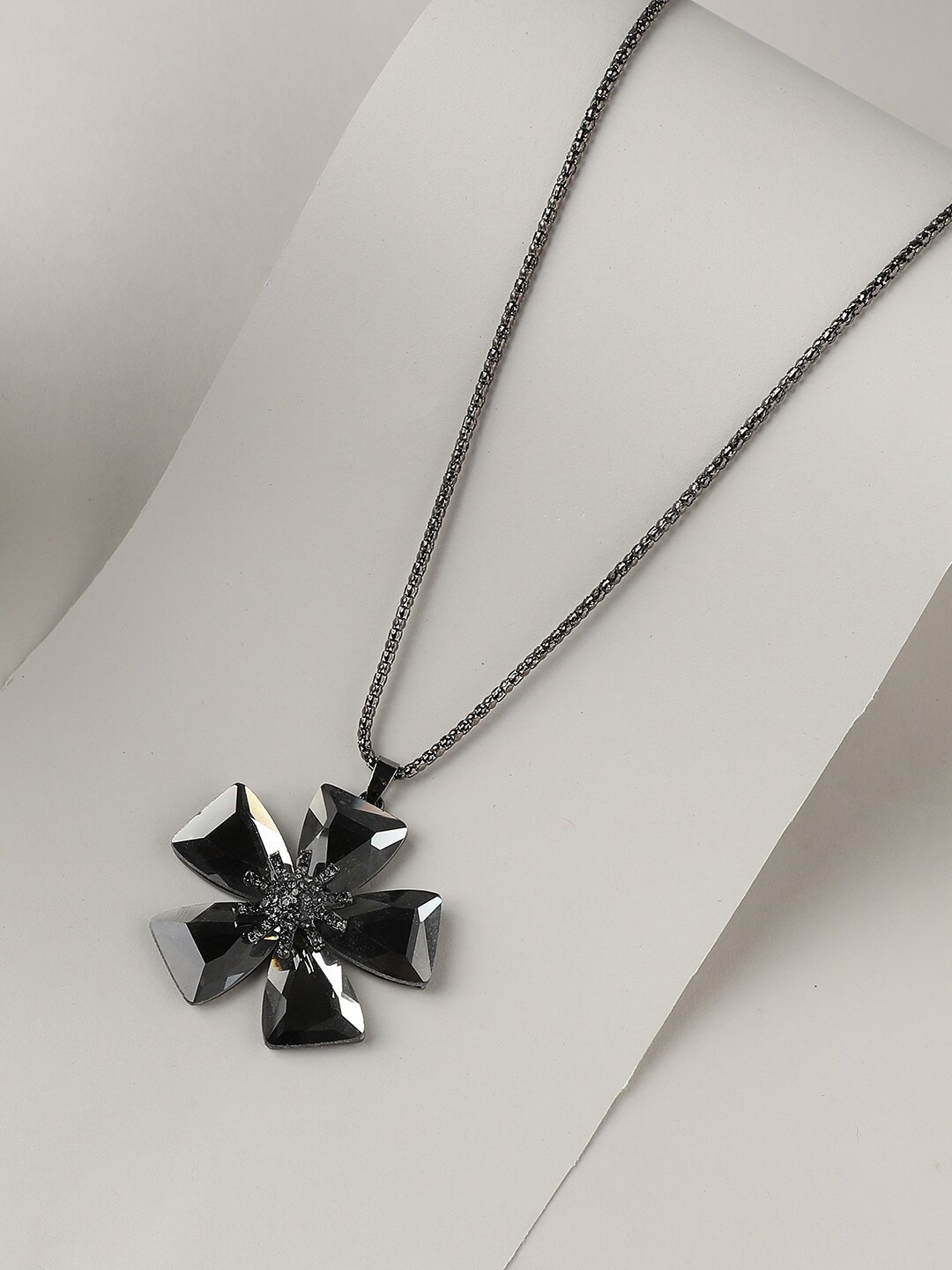 

SOHI Silver-Plated Stone-Studded Necklace