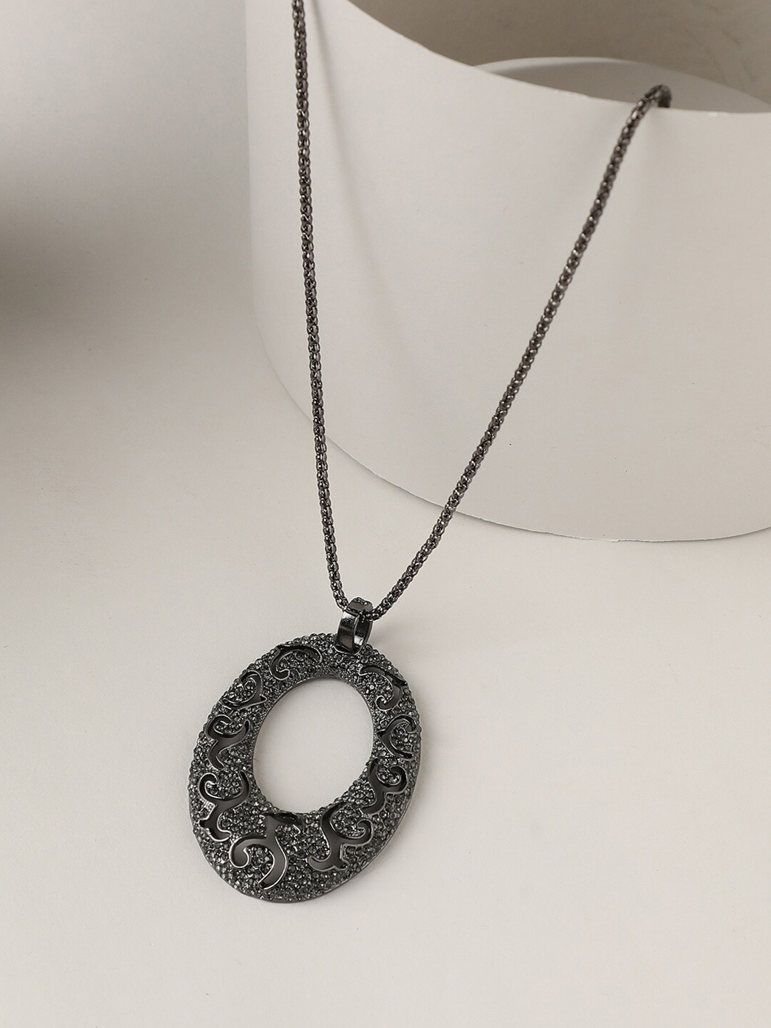 

SOHI Silver-Plated Oval-Shaped Charm Pendant With Chain
