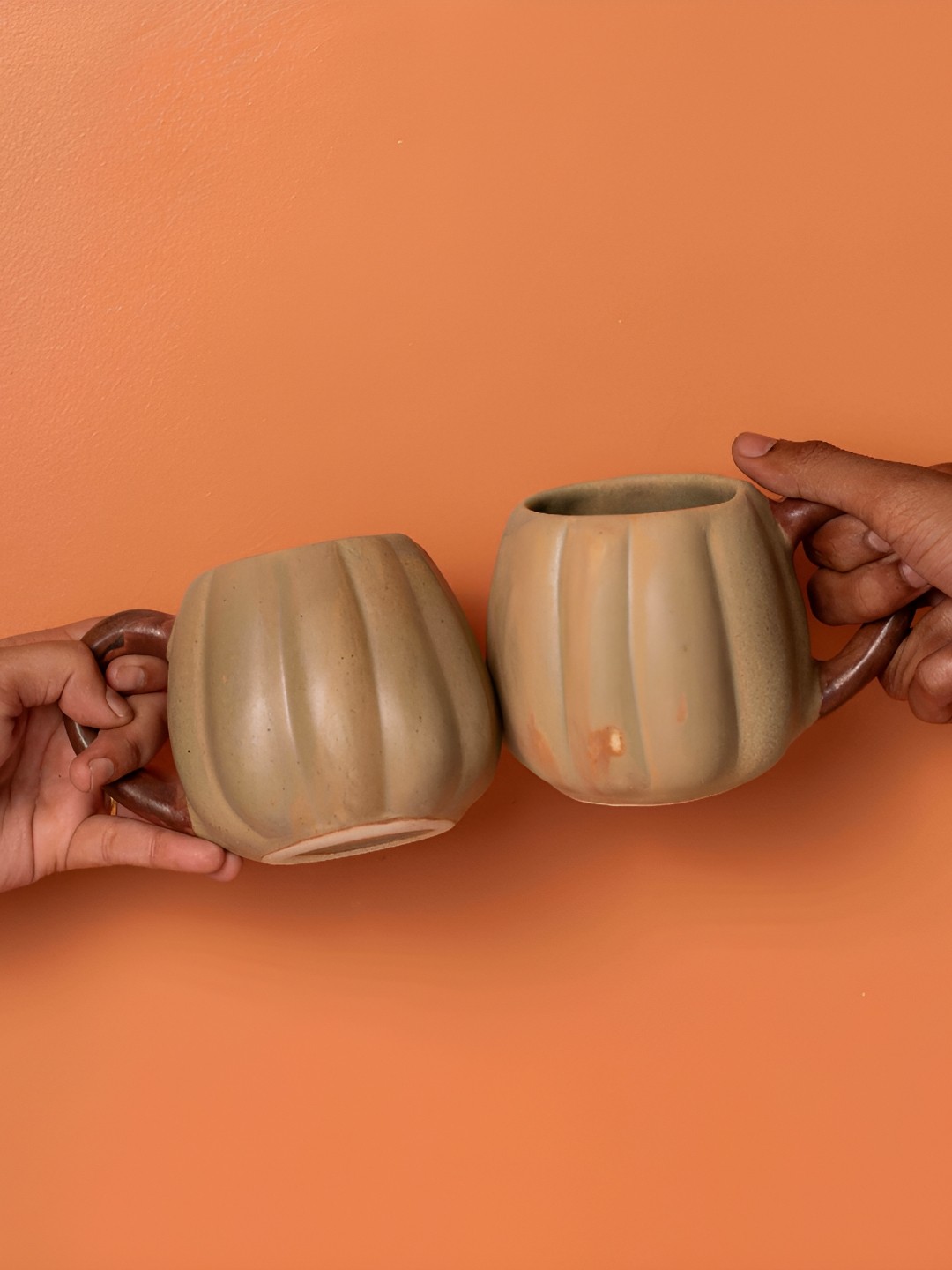 

The Orby House Green & Brown 2 Pieces Textured Ceramic Glossy Mugs 250 ml Each