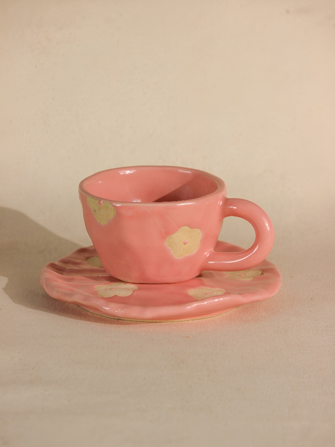 

The Orby House Pink 2 Pieces Printed Handcrafted Ceramic Cup With Saucer 250ml