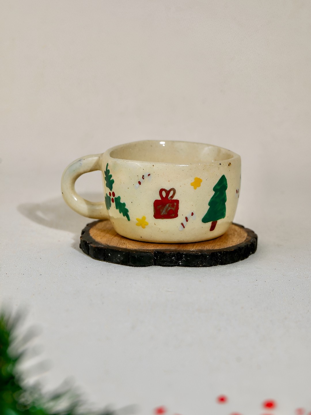 

The Orby House White & Green Textured Ceramic Glossy Mug 150 ml