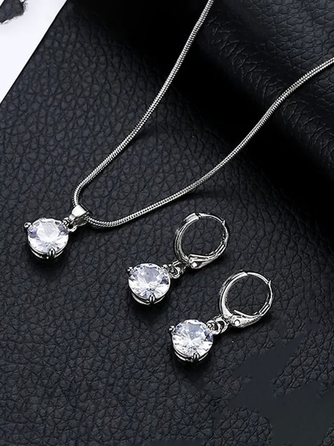 

Designs & You Silver Plated Cubic Zirconia Jewellery Set