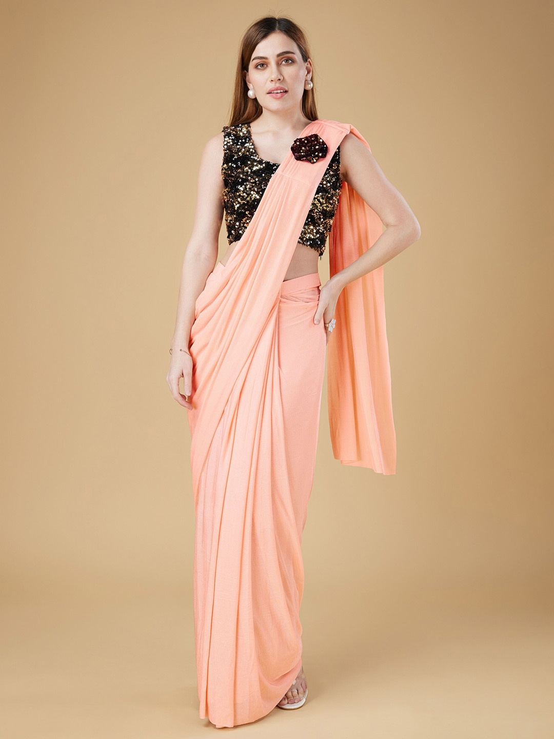 

Phenav Sequinned Embellished Ready To Wear Saree, Coral