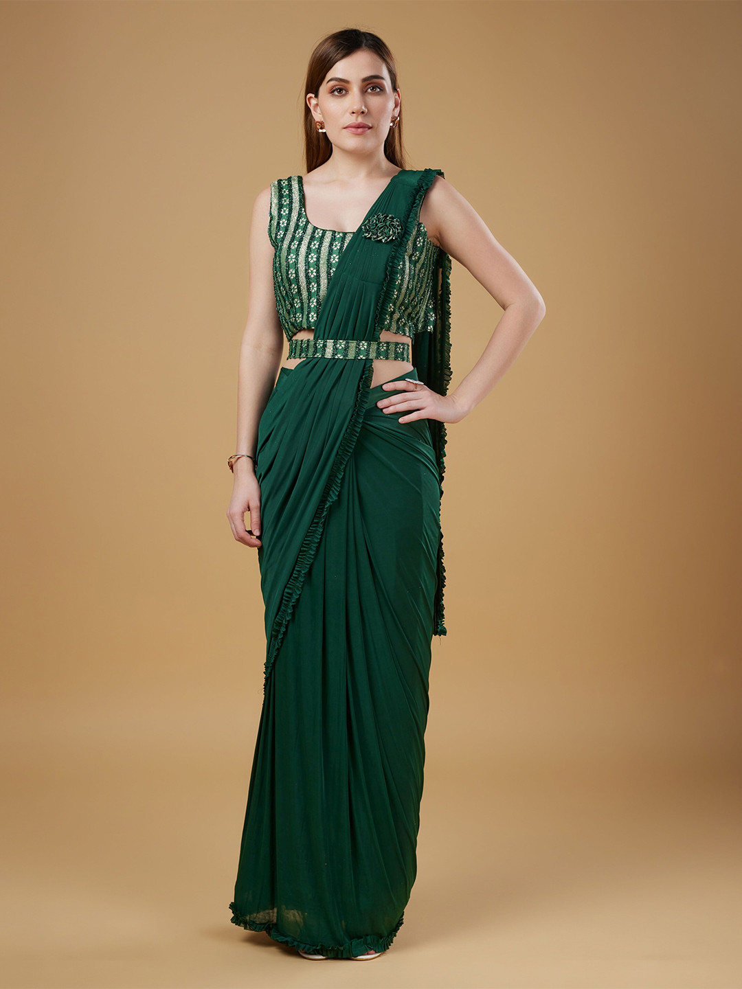 

Phenav Sequinned Ready to Wear Saree, Green