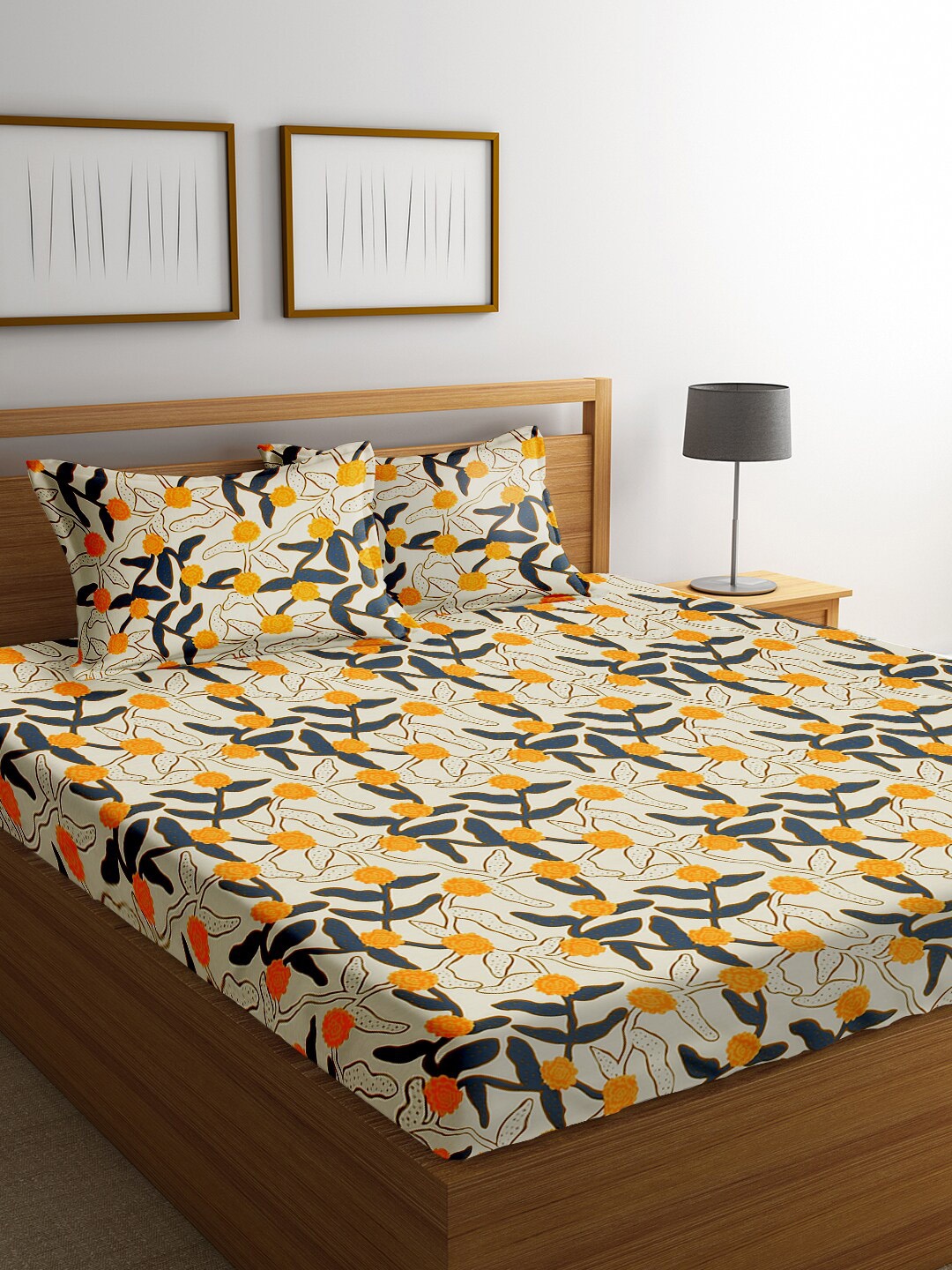 

URBAN DREAM Cream and Yellow 210 TC King Bedsheet with 2 Pillow Covers