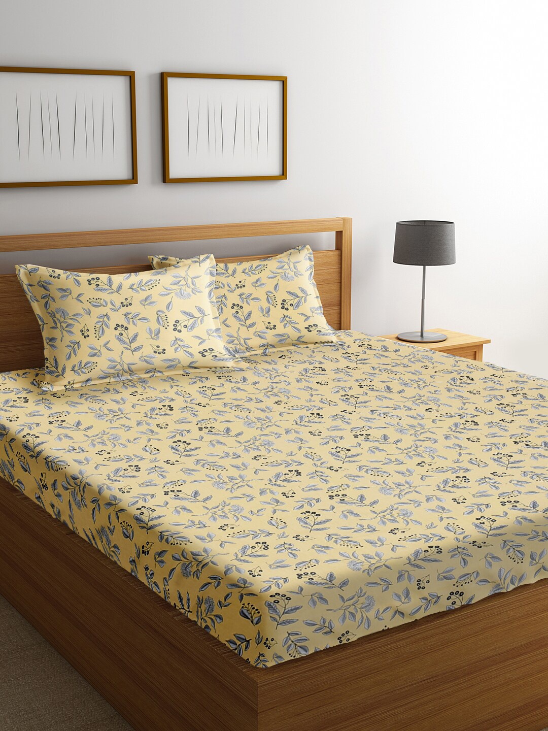 

URBAN DREAM Yellow and Grey 210 TC King Bedsheet with 2 Pillow Covers