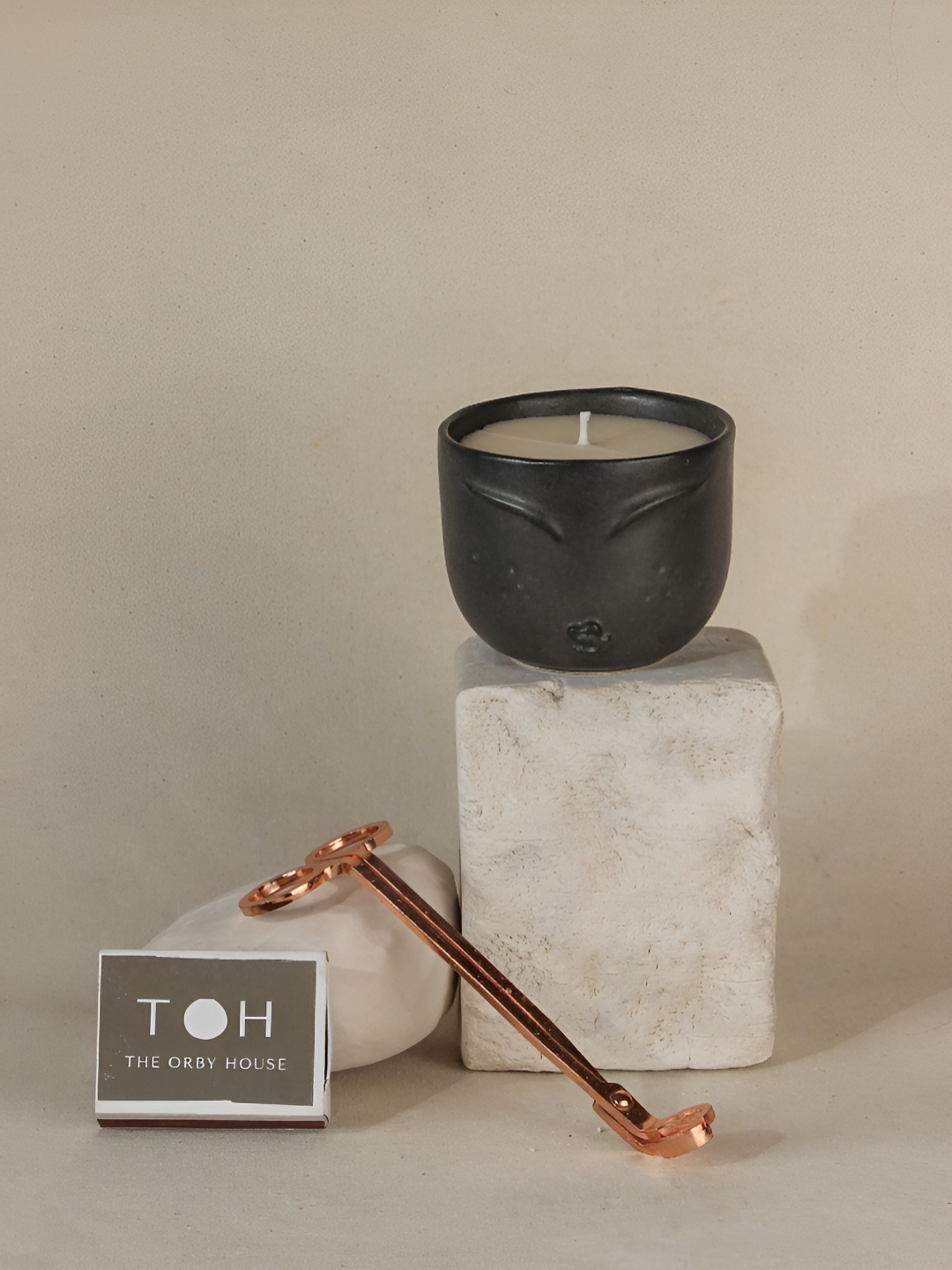 

The Orby House Black Scented The Sage Ceramic Face Jar Candle