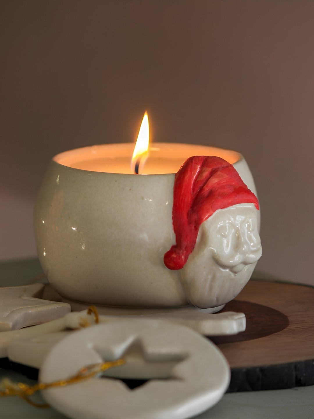 

The Orby House White Santa Ceramic Jar Candle