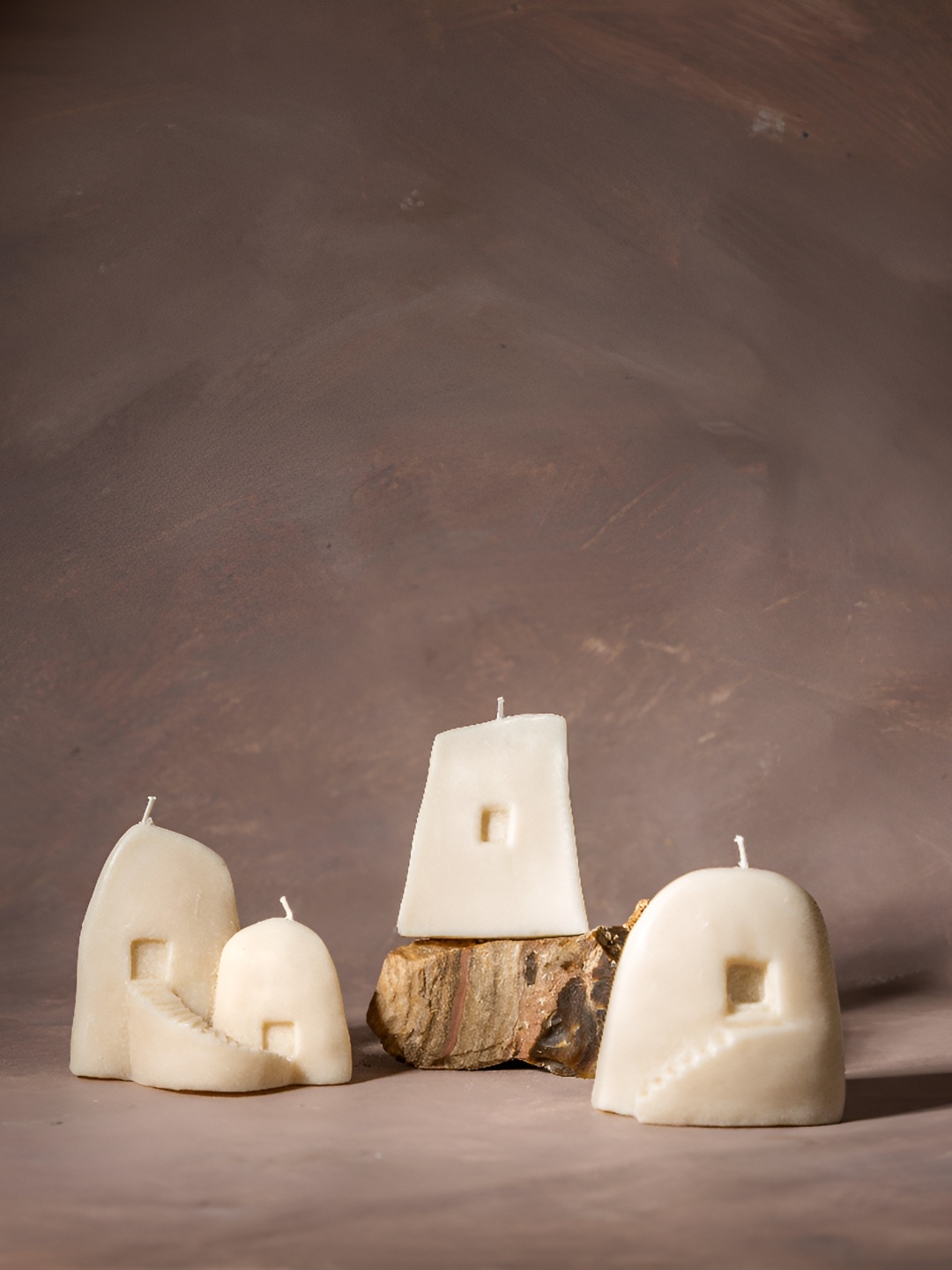 

The Orby House White 3 pieces Troglodyte cave pillar candle