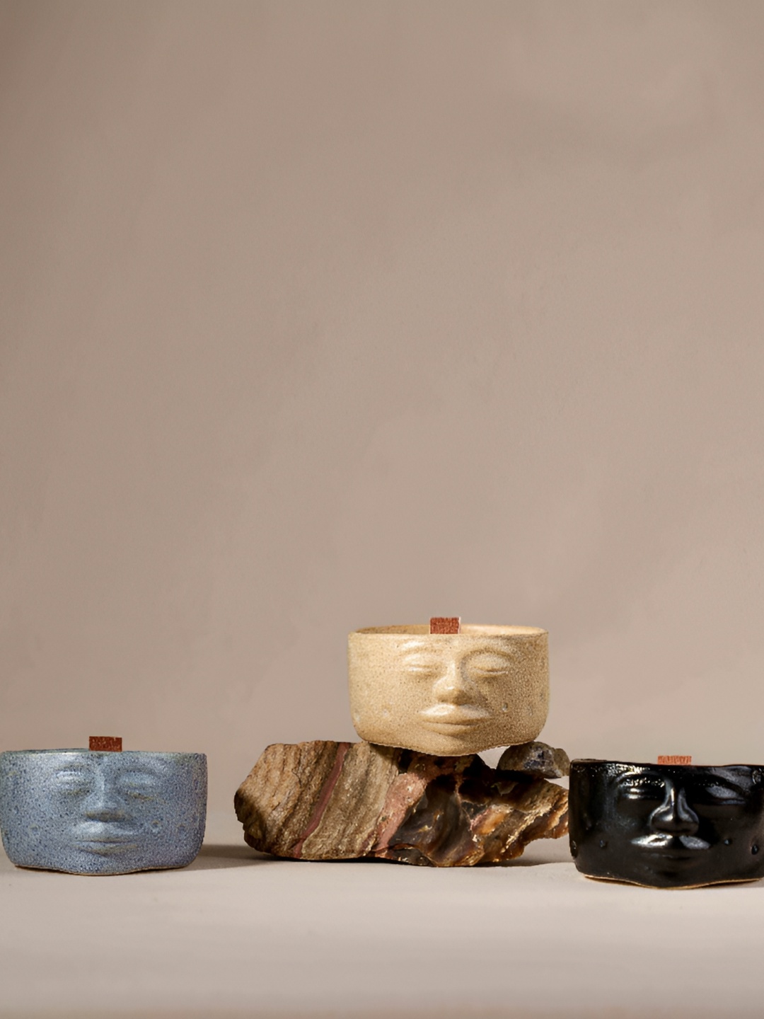 

The Orby House Black & Grey 3 pieces Oberon Moon Ceramic Jar Candles