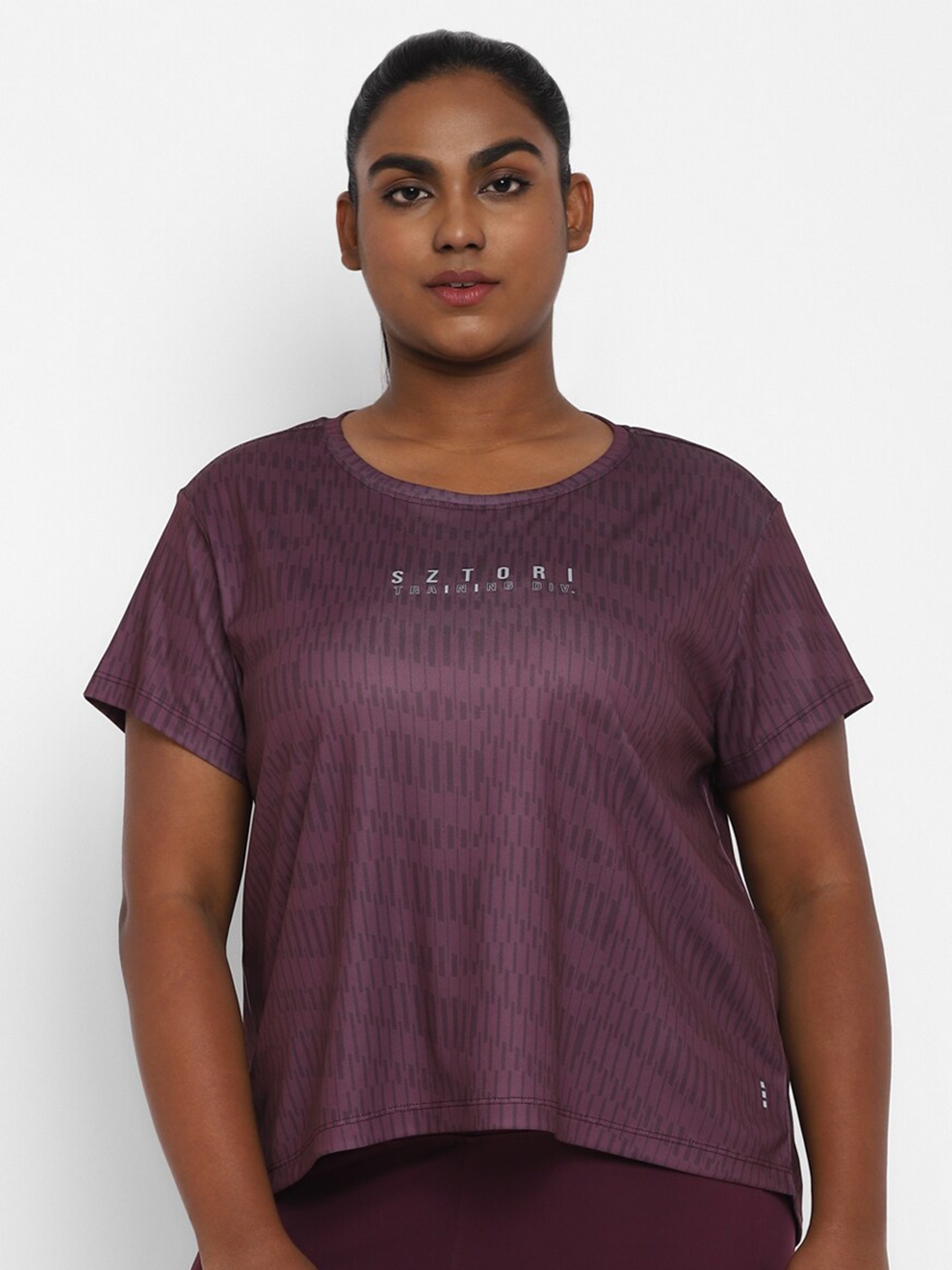 

Sztori Plus Size Active Wear Geometric Printed Round Neck Sports T-shirt, Purple