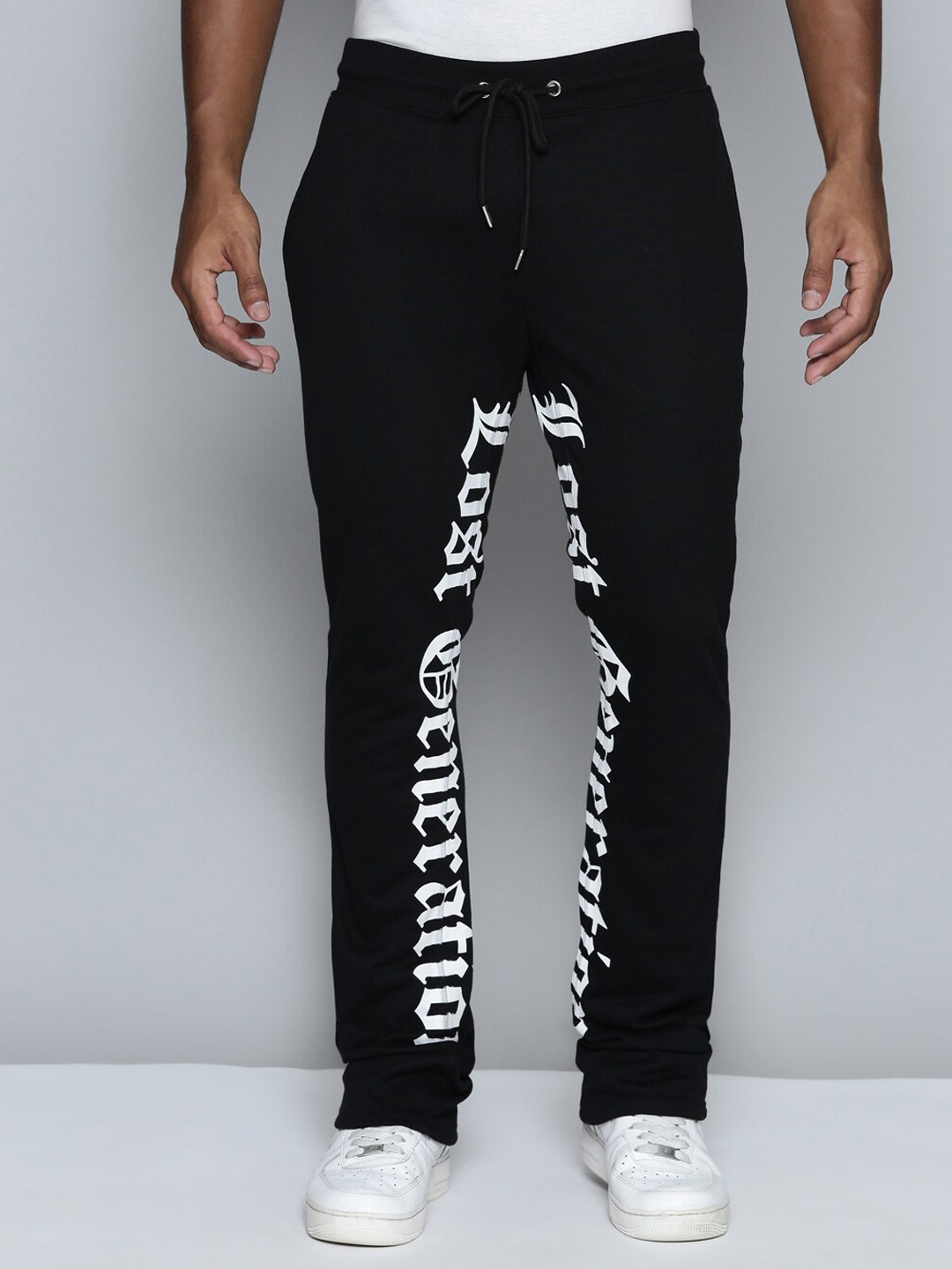 

WAIMEA Men Typography Printed Bootcut-Fit Track Pant, Black