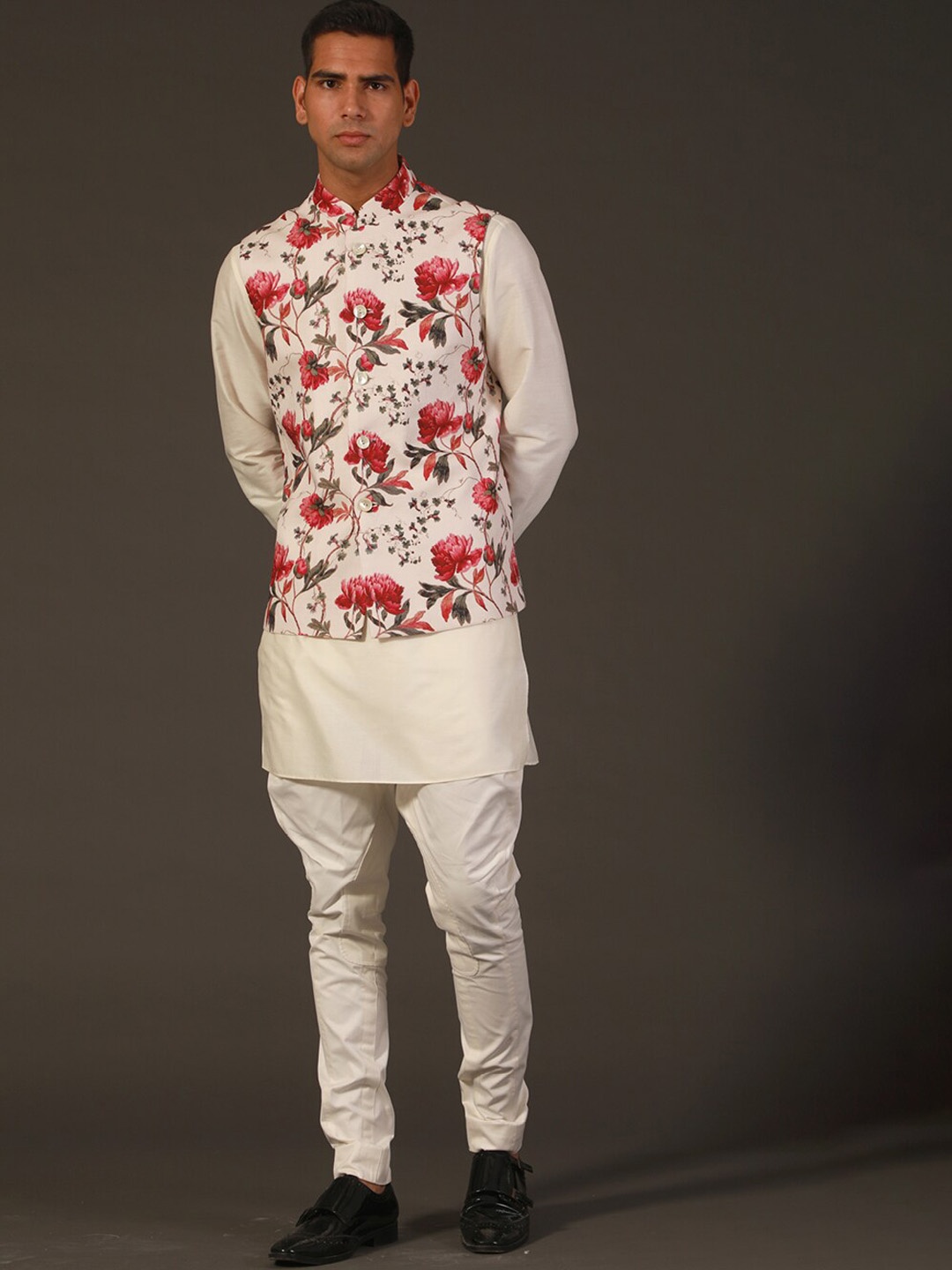 

Rohit Bal Mandarin Collar Straight Linen Kurta With Churidar & With Nehru Jacket, Off white
