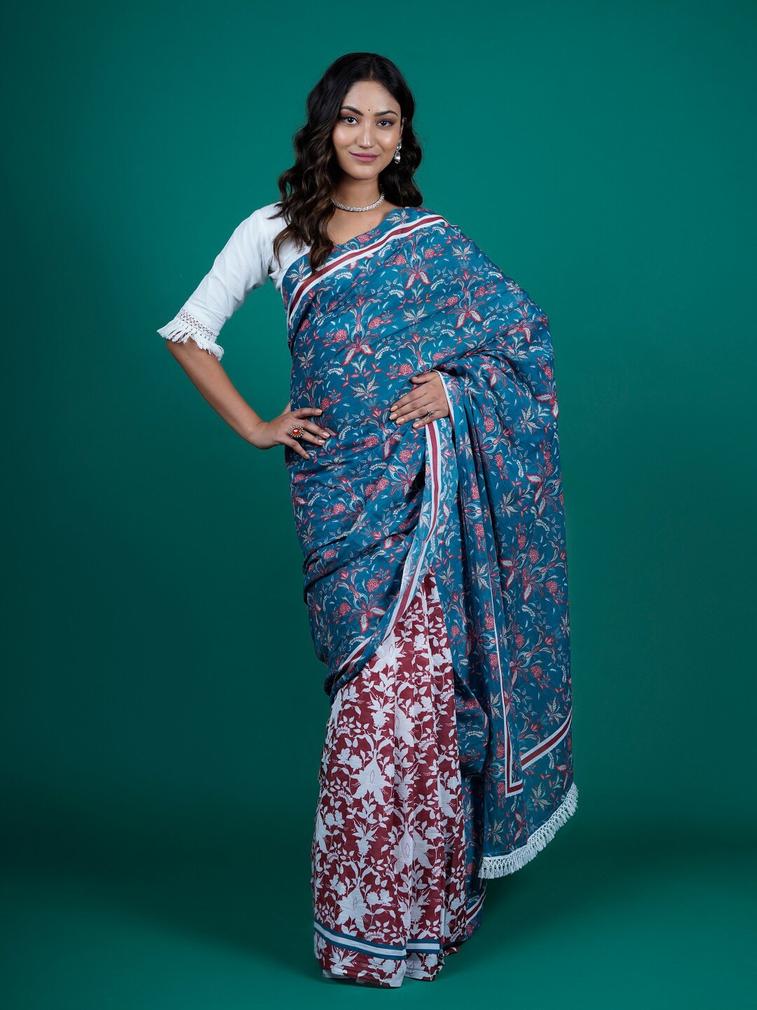 

BUTA BUTI Floral Printed Pure Cotton Saree, Blue