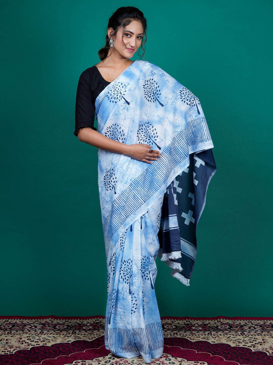 

BUTA BUTI Floral Printed Pure Cotton Saree, Blue