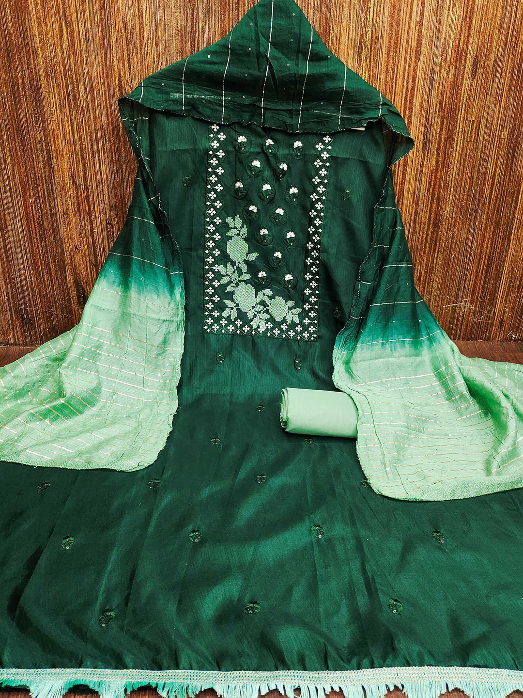 

KALINI Floral Embroidered Sequinned Unstitched Dress Material, Green