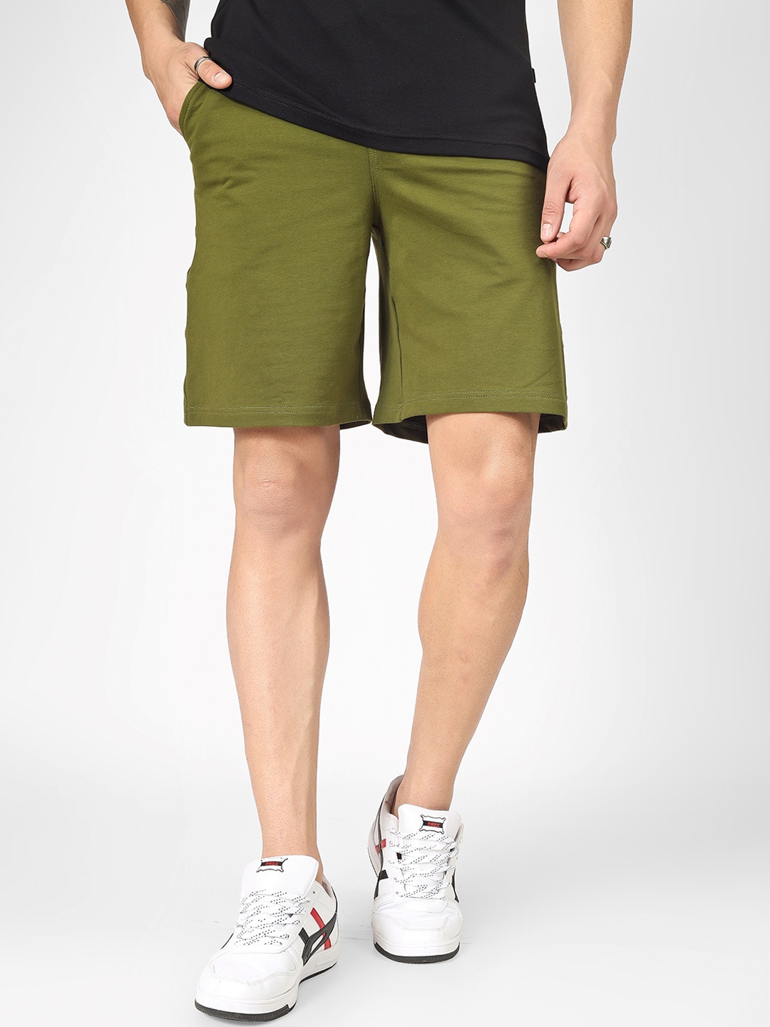 

WEARDUDS Men Mid-Rise Pure Cotton Shorts, Green