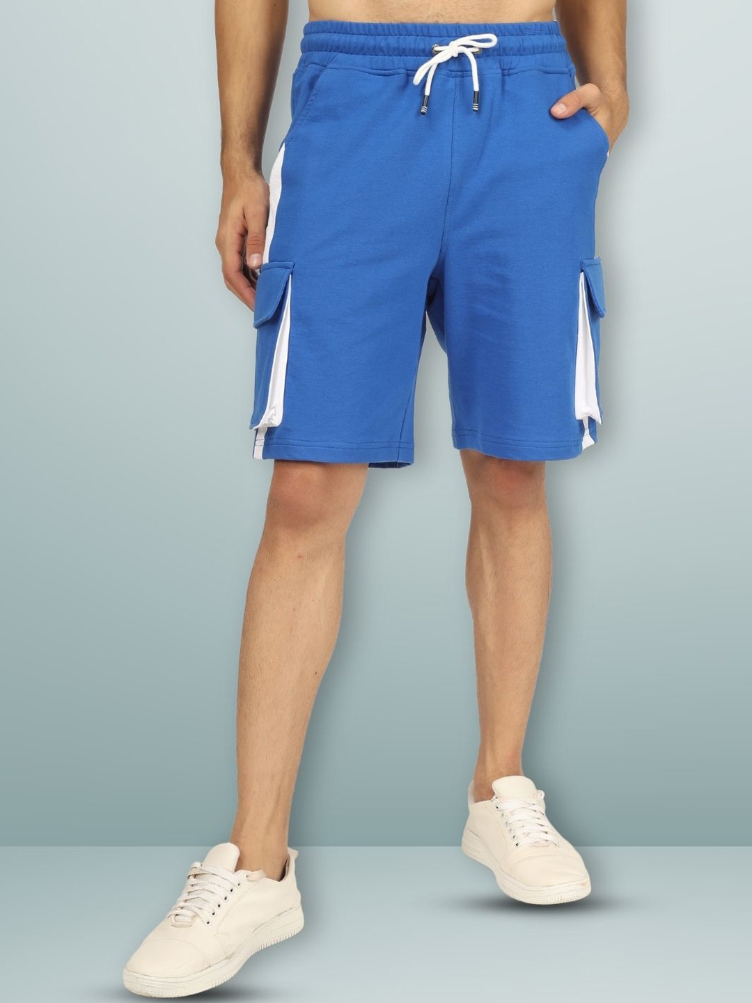 

WEARDUDS Men Colourblocked Bio Washed Cargo Shorts, Blue
