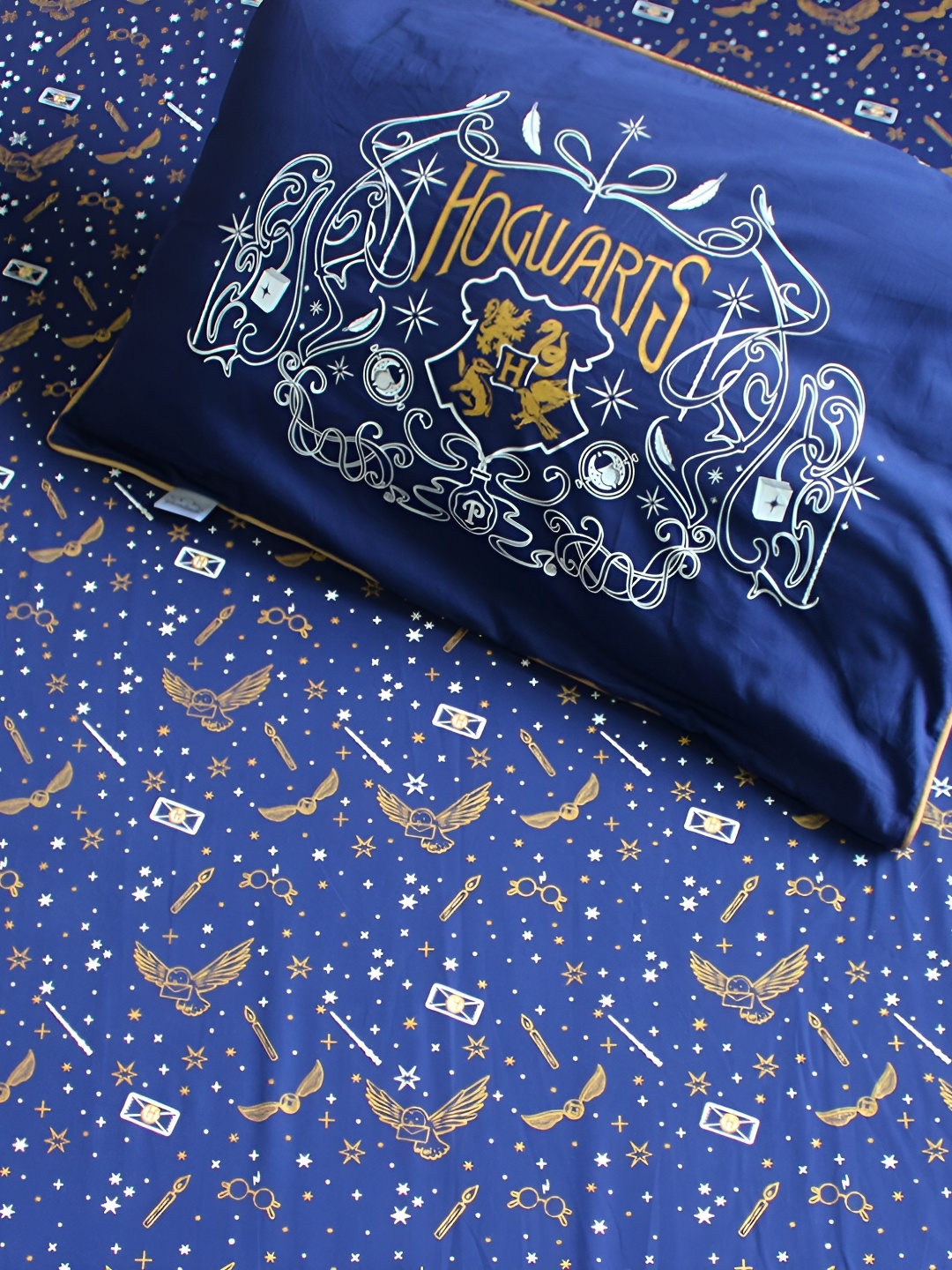 

Silverlinen Harry Potter Hogwarts Print 250 TC Single Bedsheet with 1 Pillow Cover, Blue