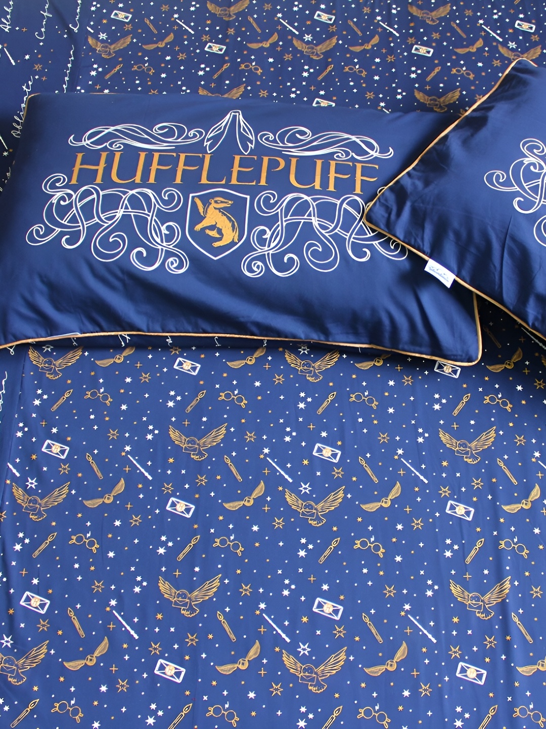 

Silverlinen Blue and Gold Harry Potter Hufflepuff Printed 250 TC Queen Bedsheet Set